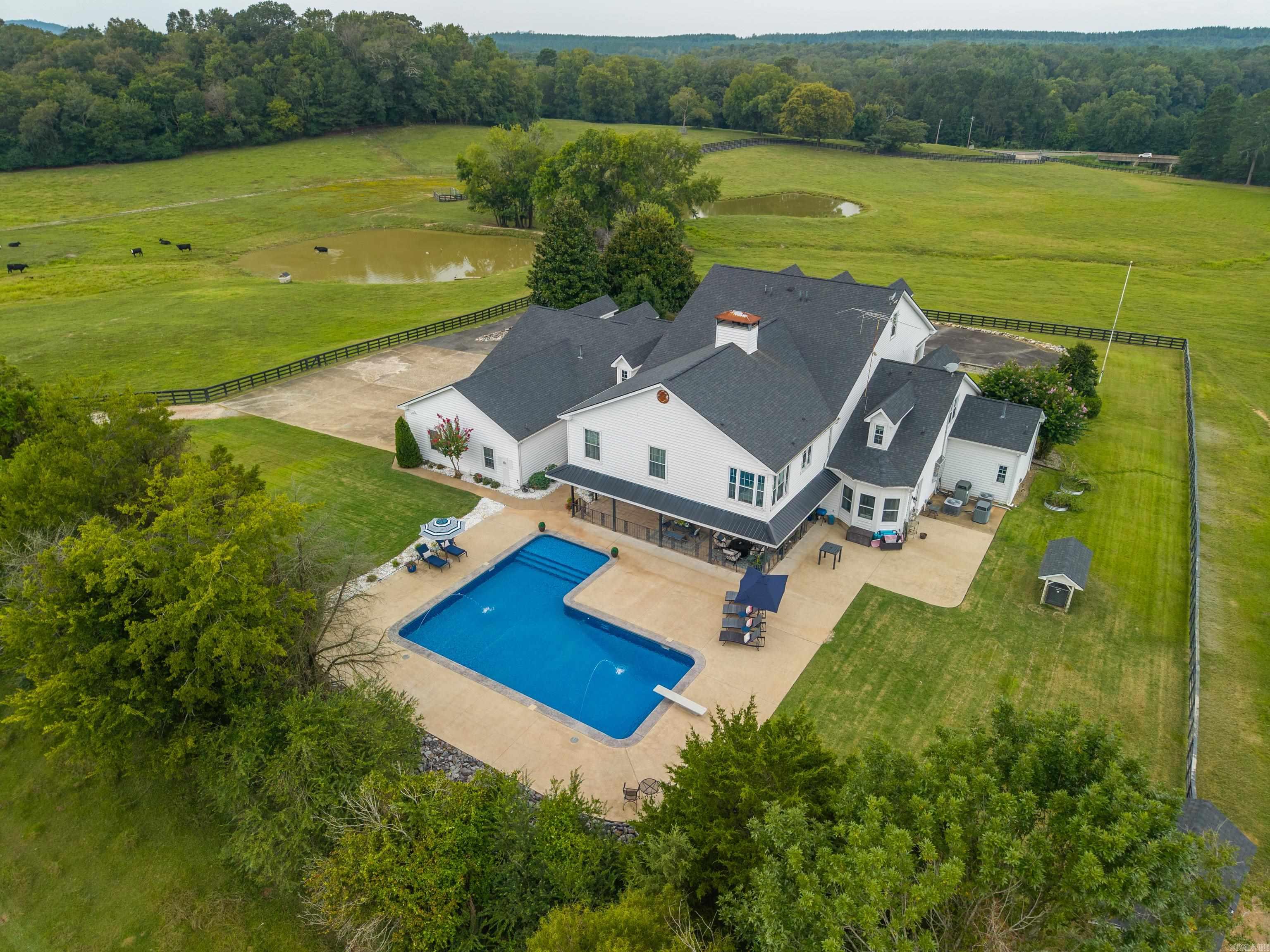 PEARCY, TOWN OF - Residential