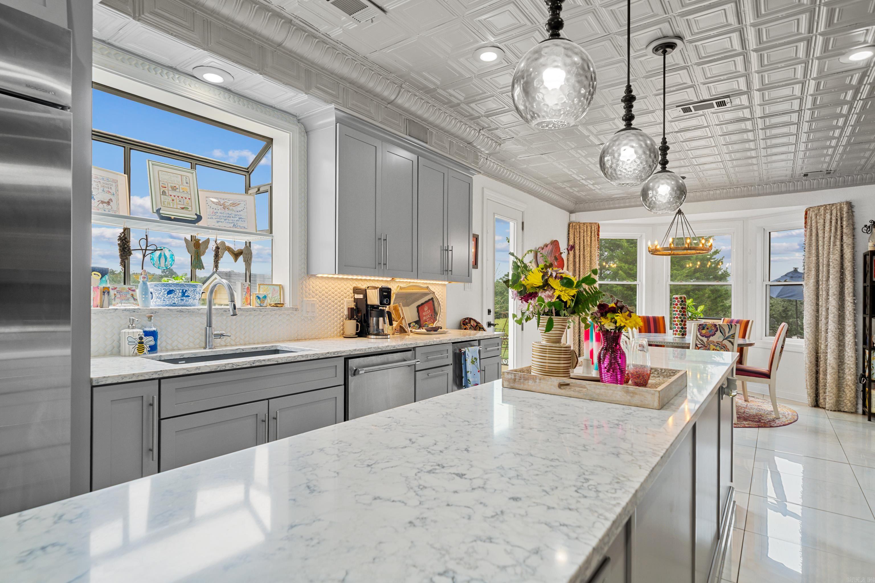 PEARCY, TOWN OF - Residential