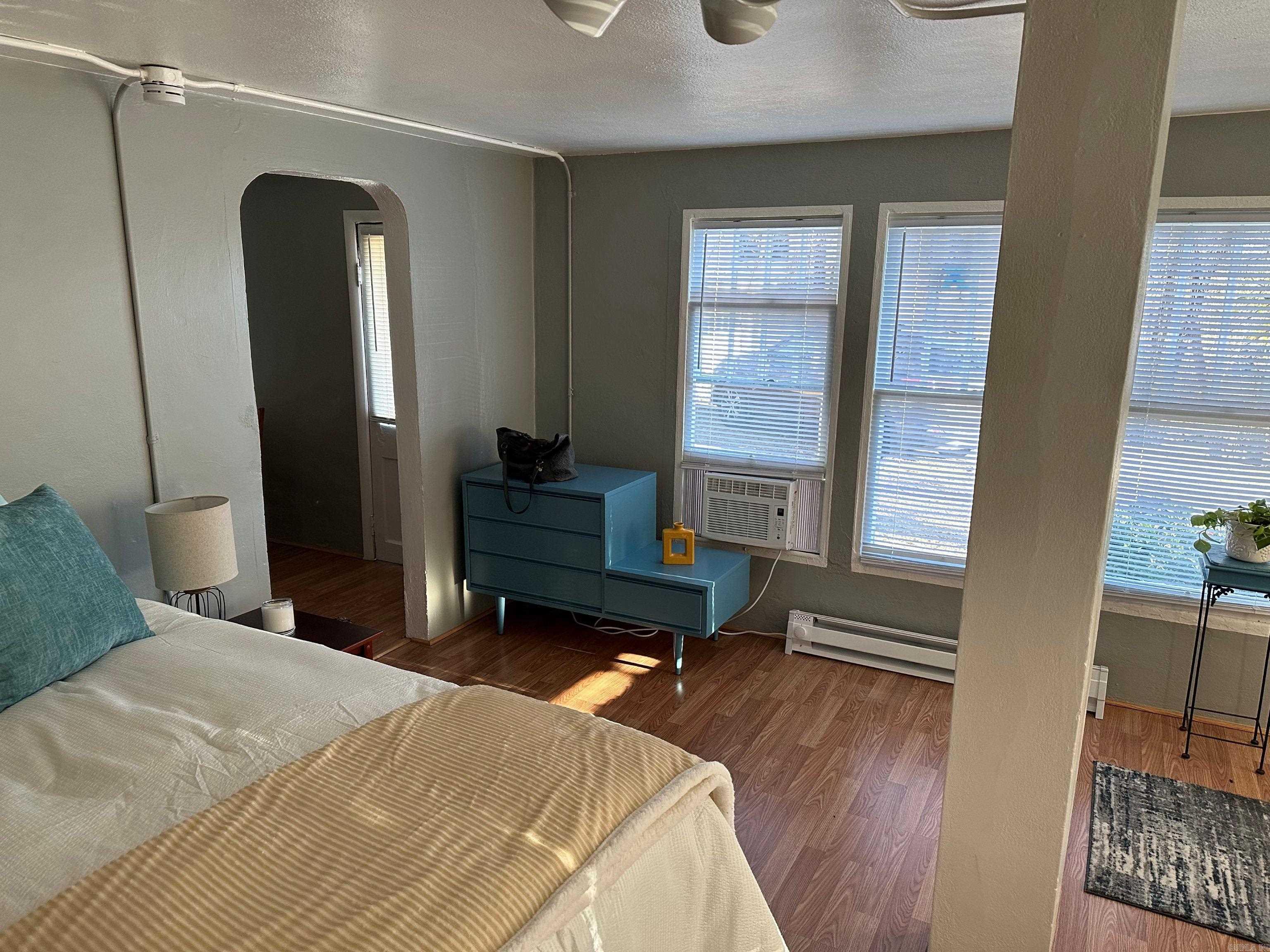 HSR BLK - Residential Income