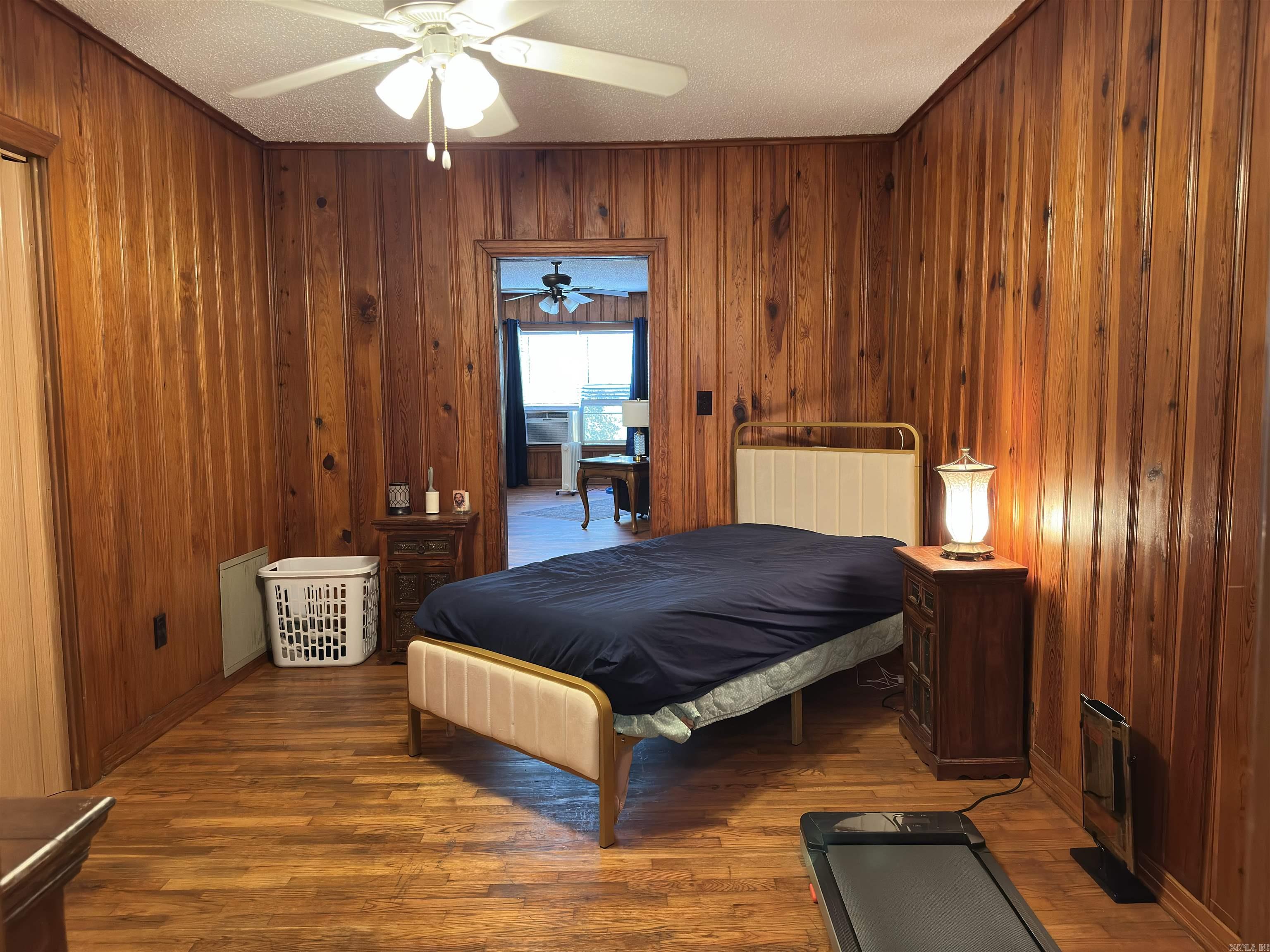 HSR BLK - Residential Income