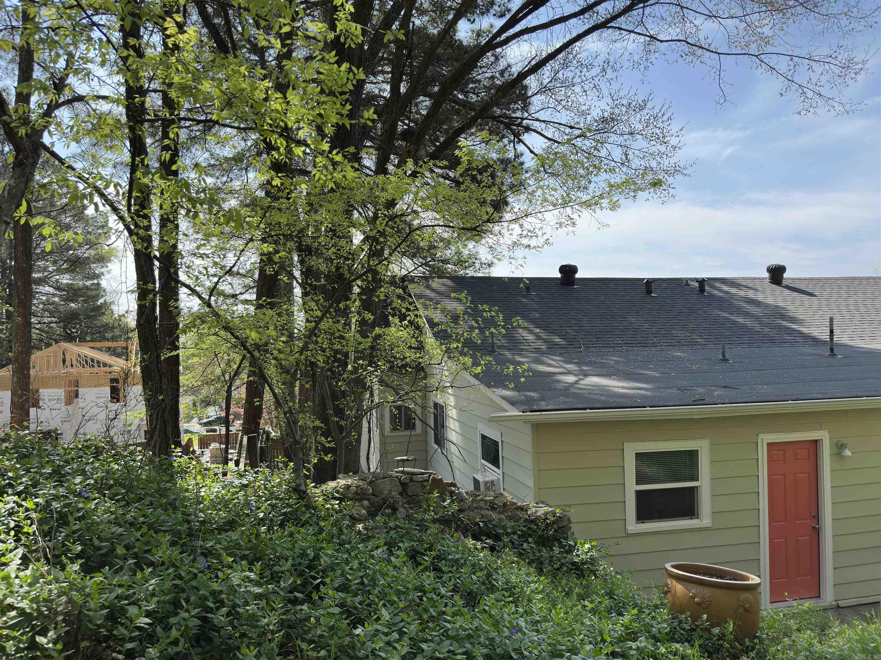 HSR BLK - Residential Income