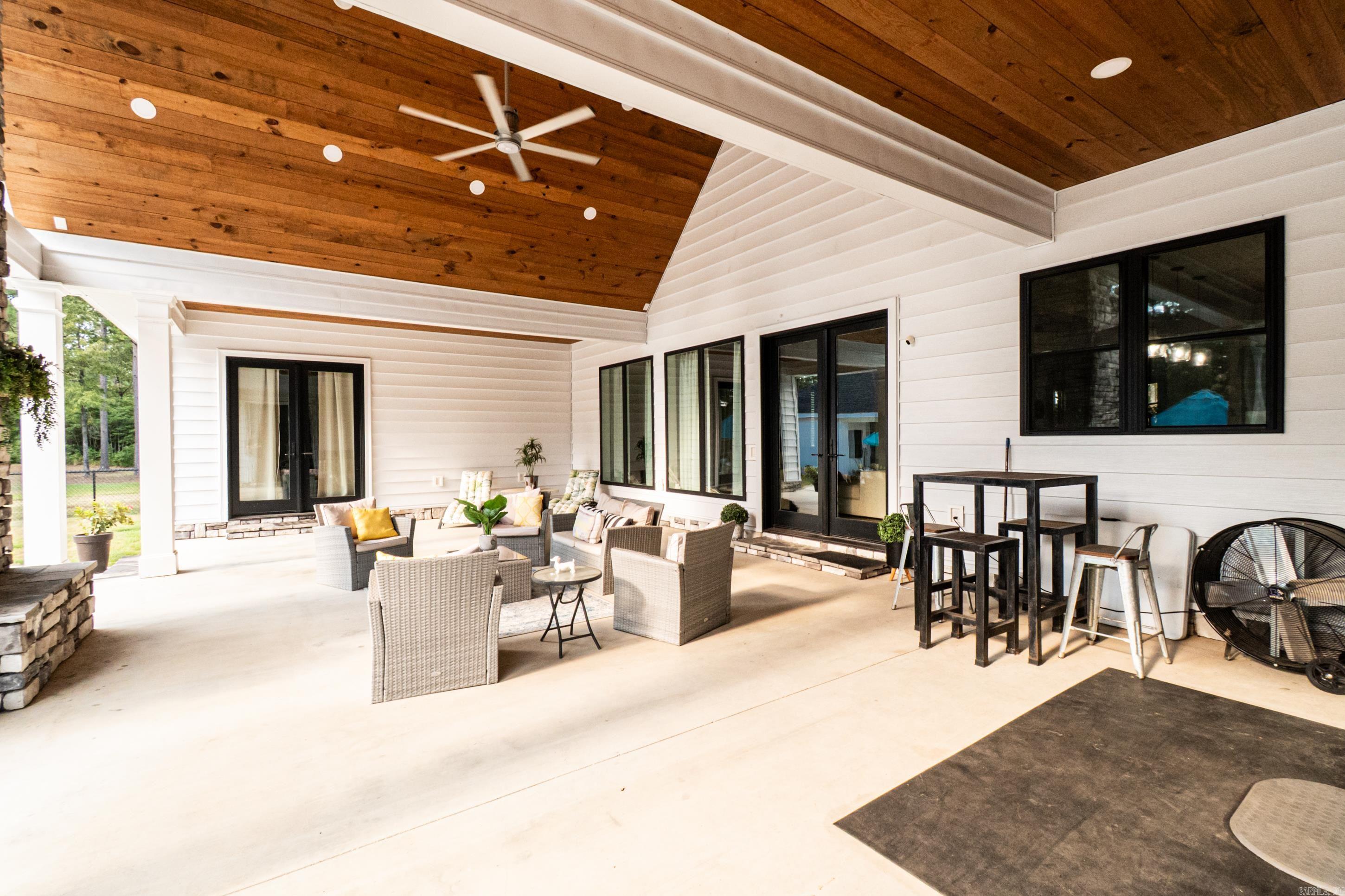 Metes & Bounds - Residential