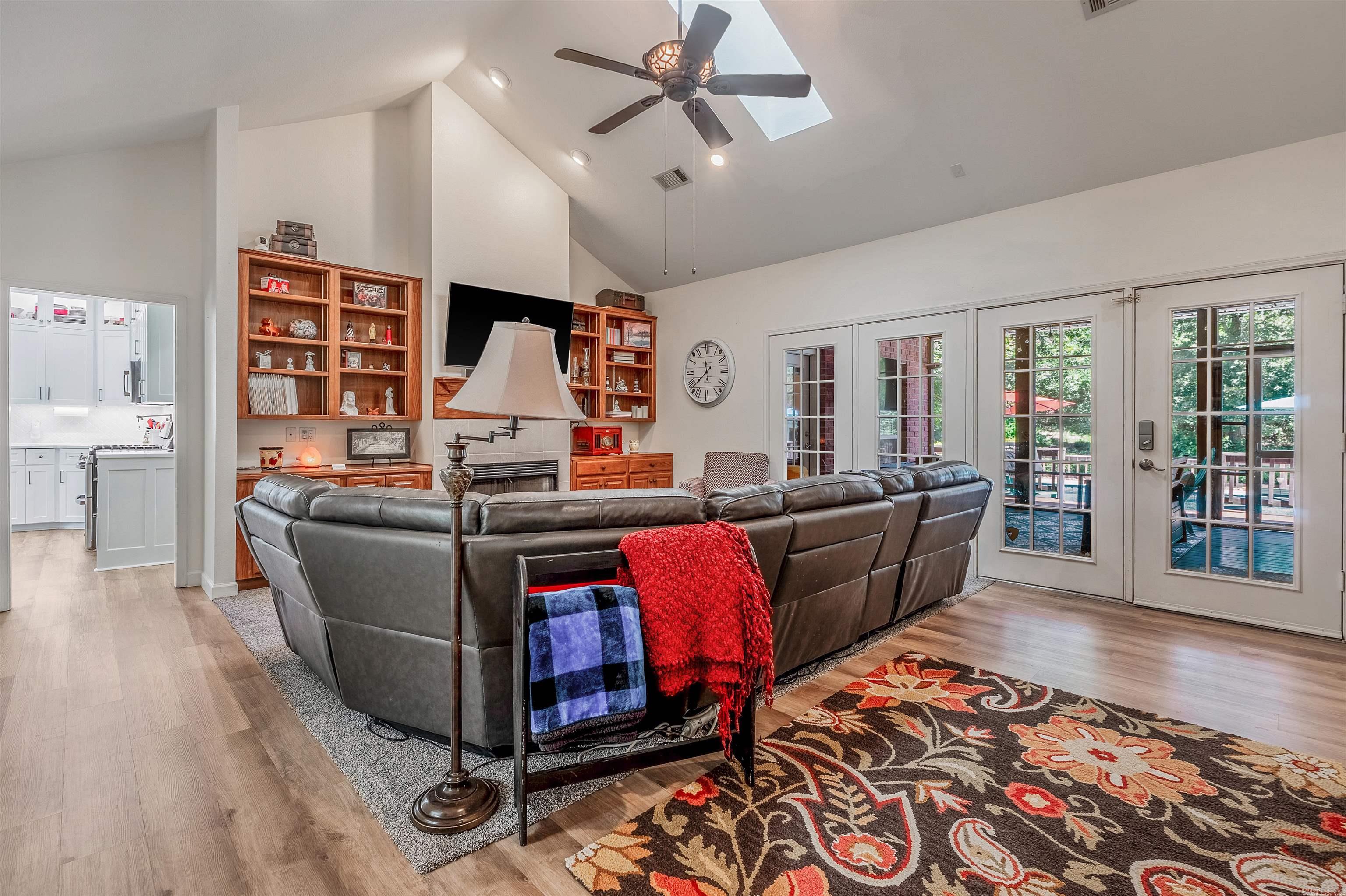 BAY RIDGE ESTATES - Residential