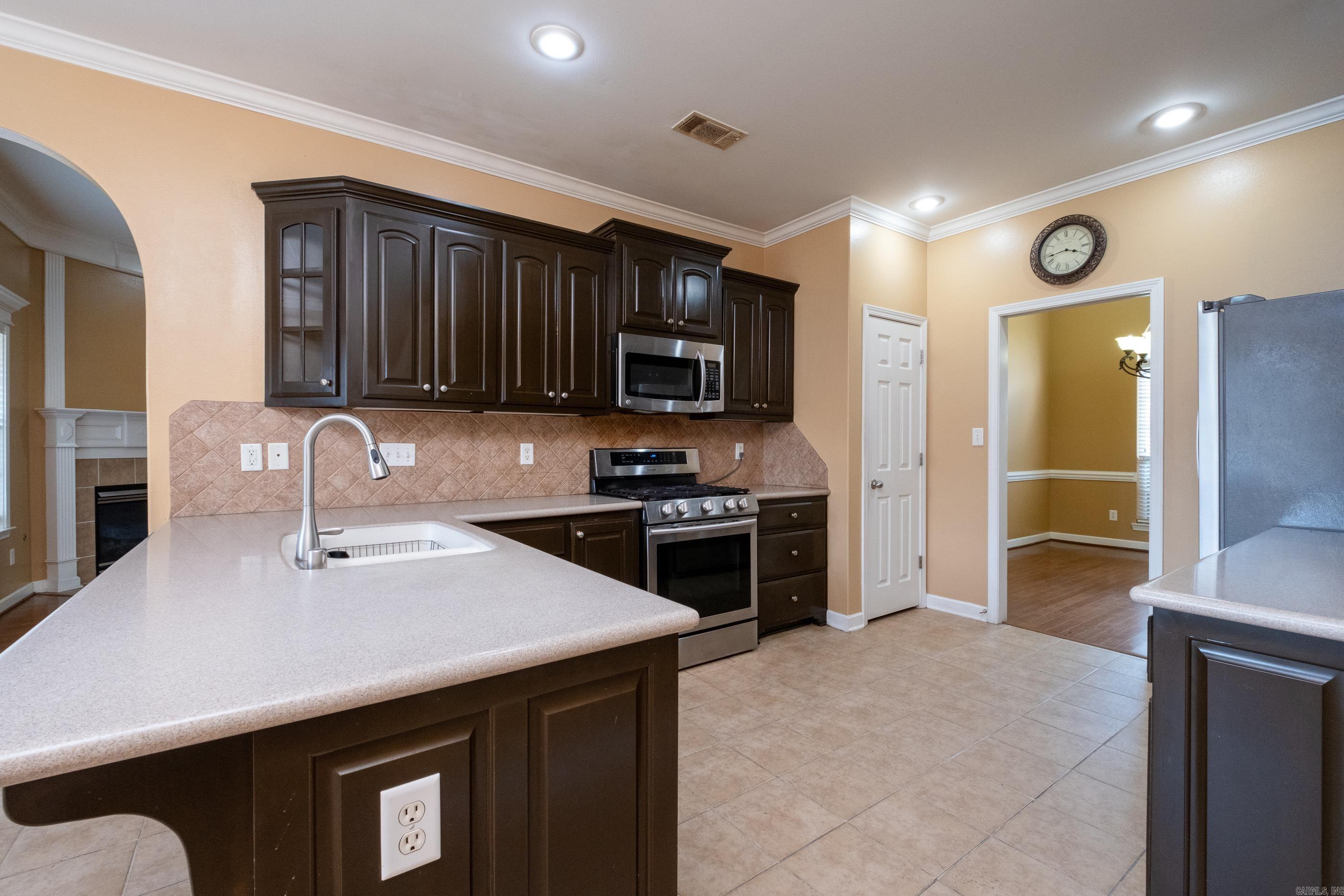 KENWOOD ESTATES - Residential