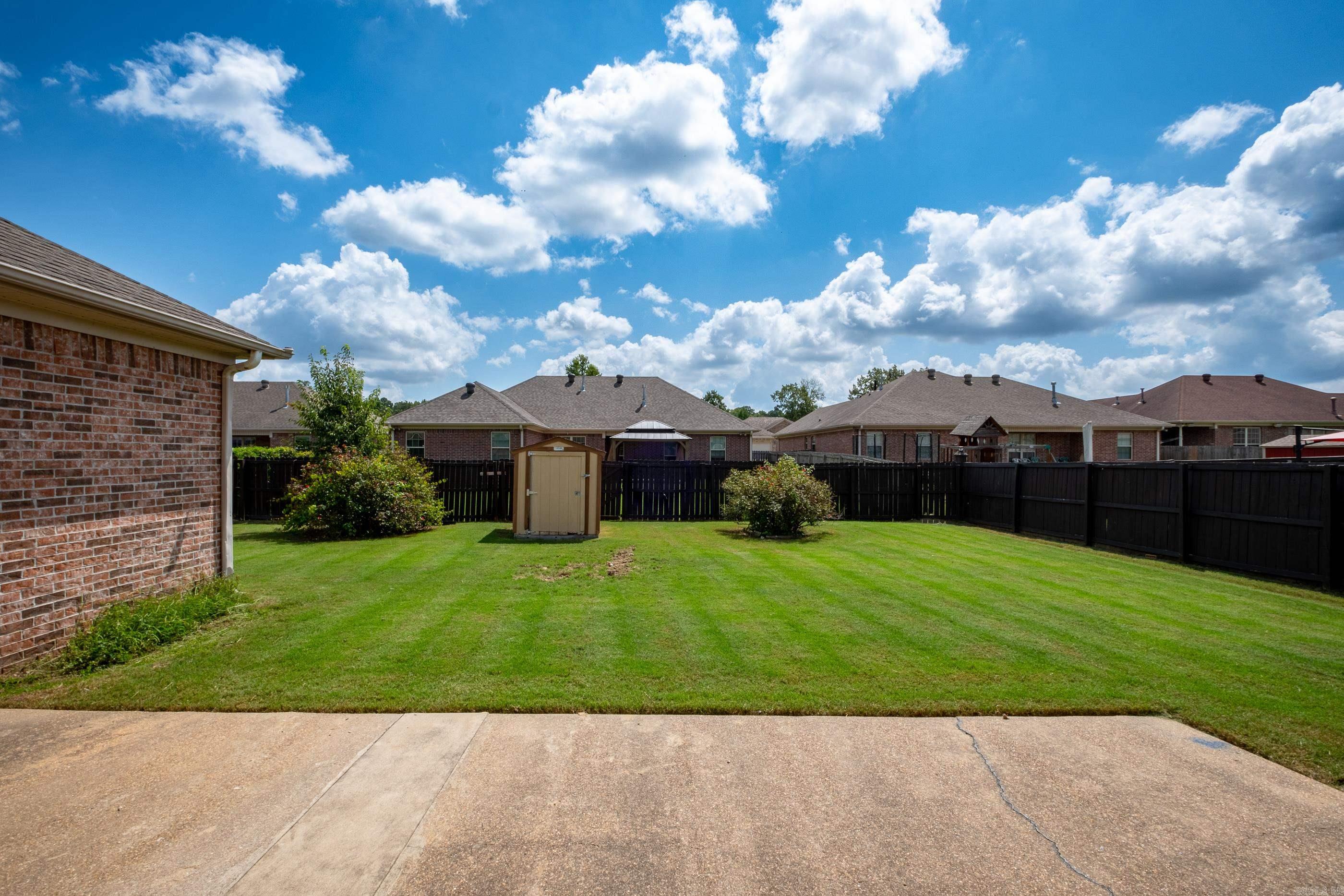 KENWOOD ESTATES - Residential