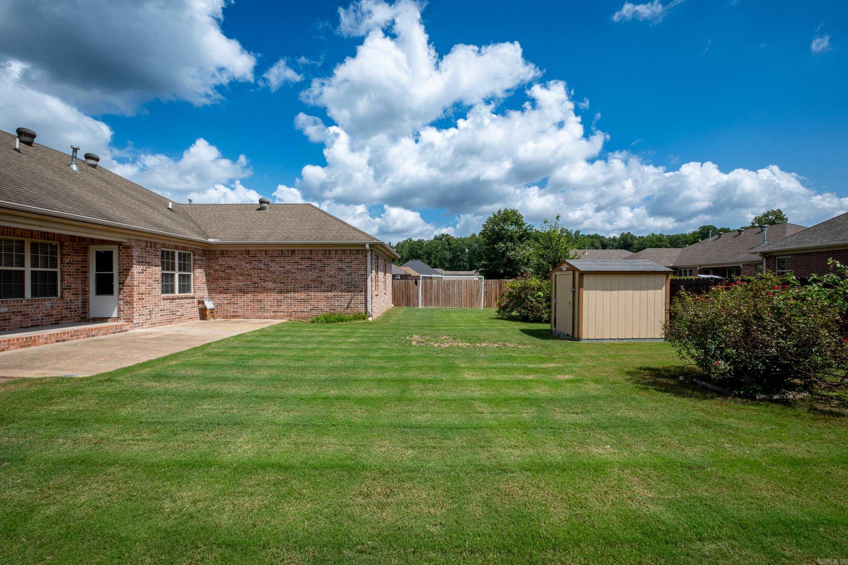 KENWOOD ESTATES - Residential