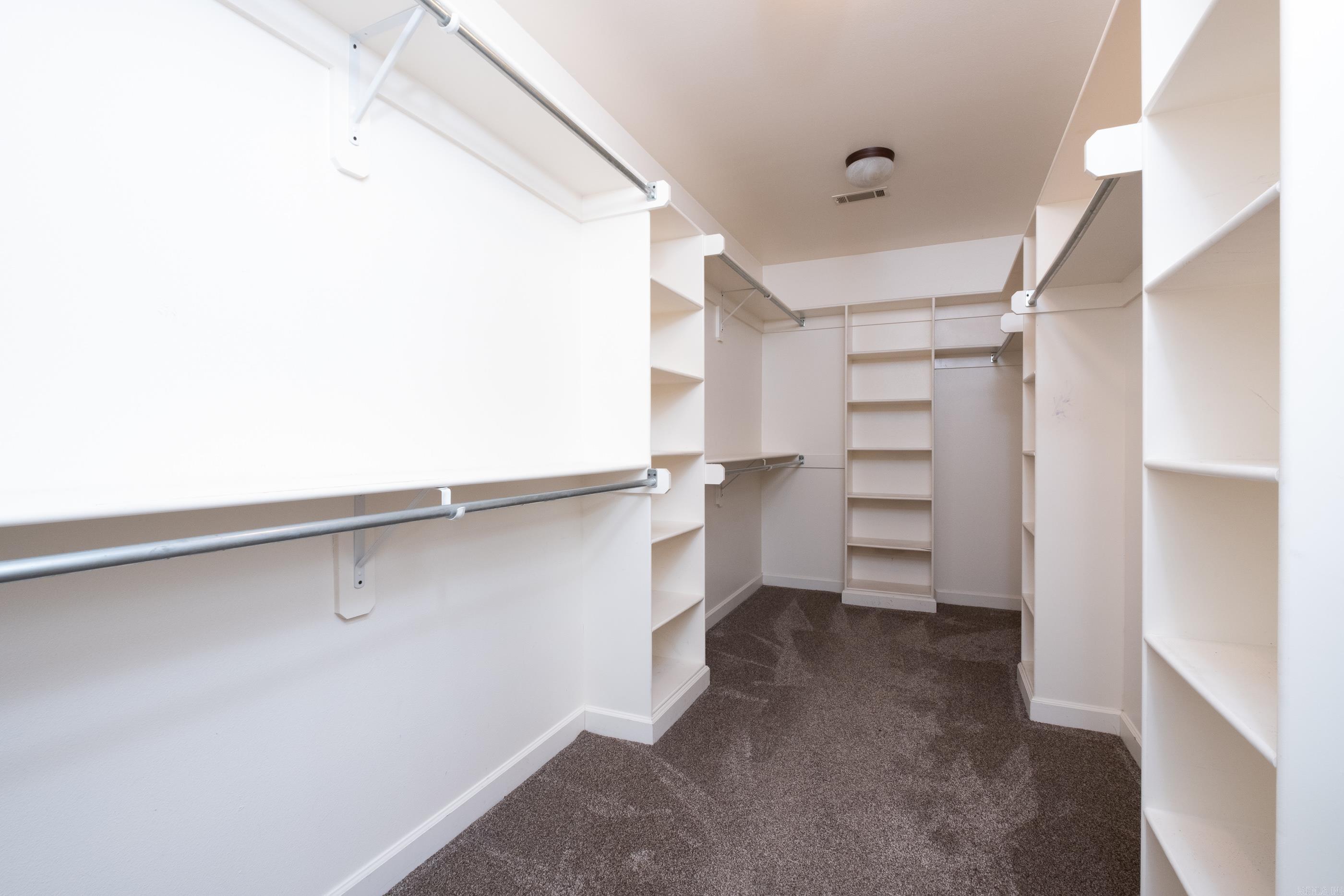 KENWOOD ESTATES - Residential