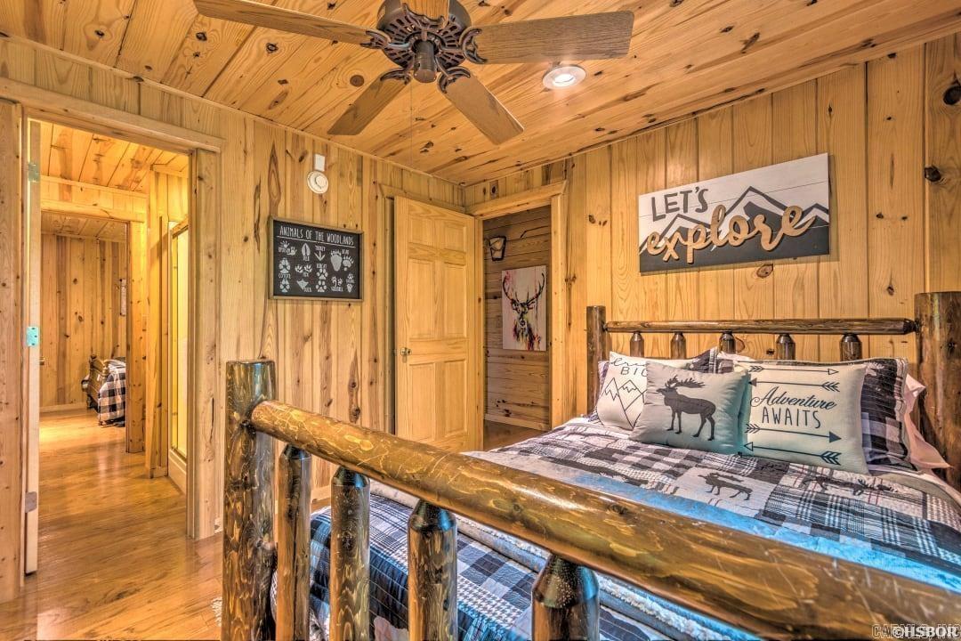 LA HO HEIGHTS - Residential