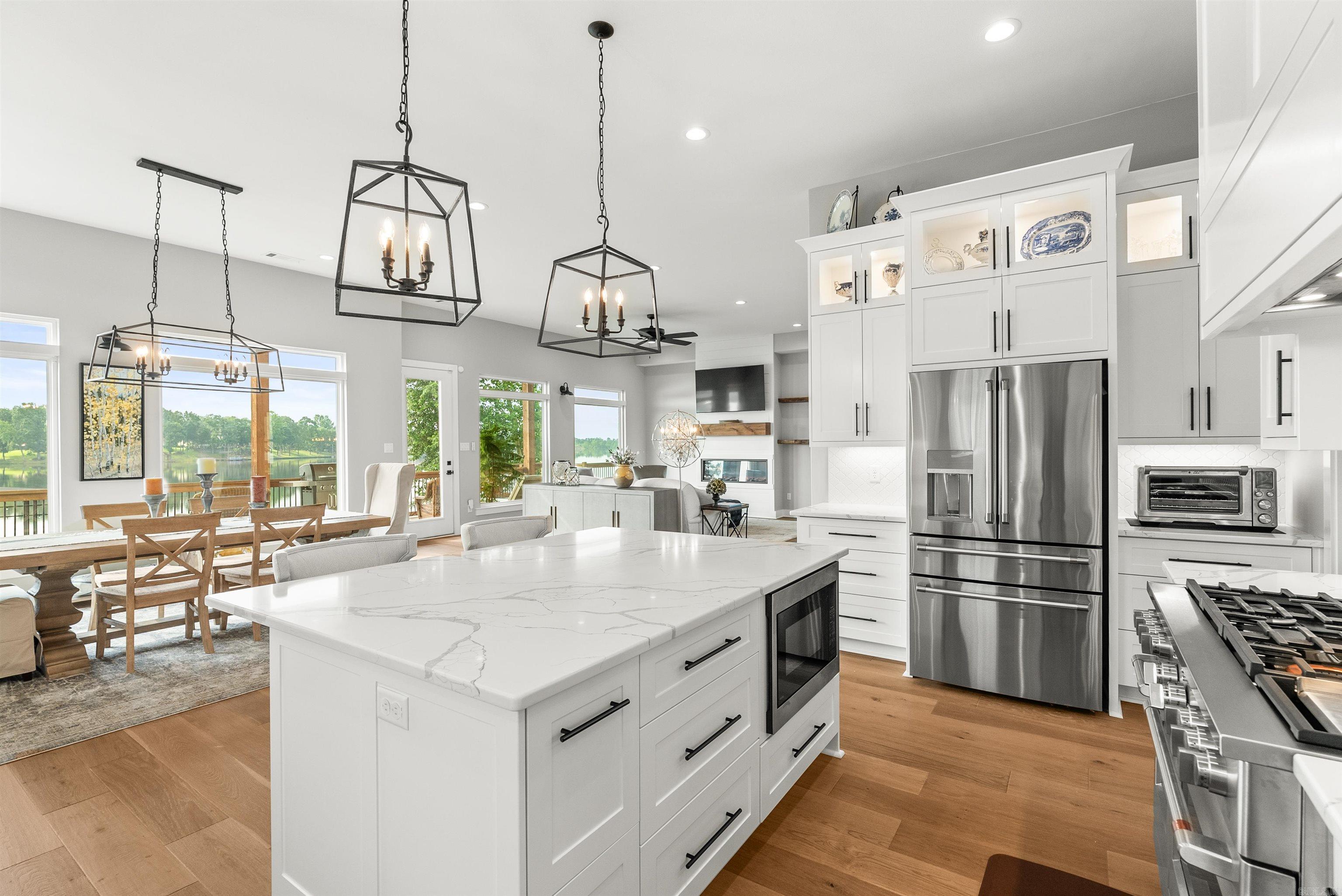 THE POINTE HURRICANE ESTATES - Residential