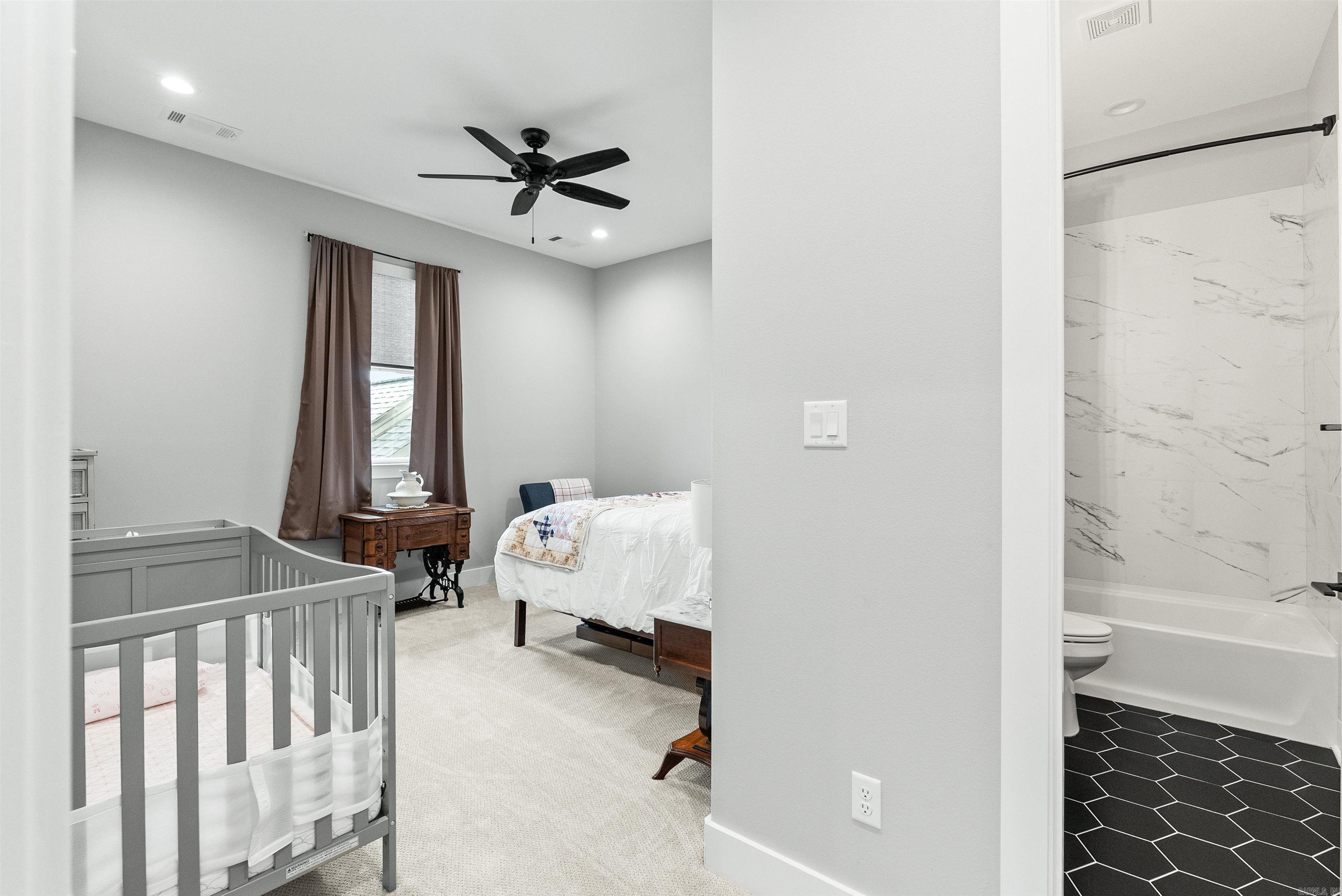 THE POINTE HURRICANE ESTATES - Residential