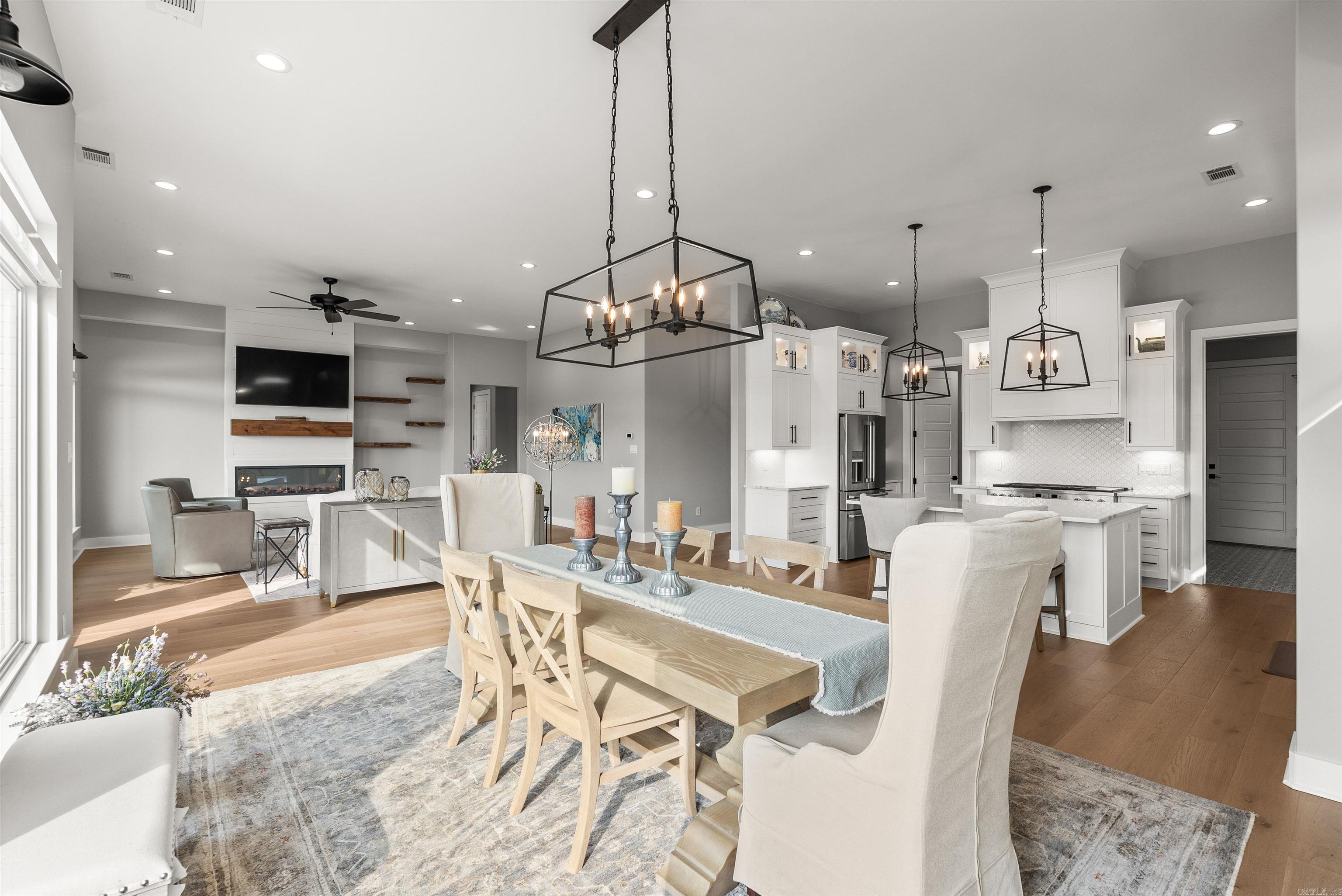 THE POINTE HURRICANE ESTATES - Residential
