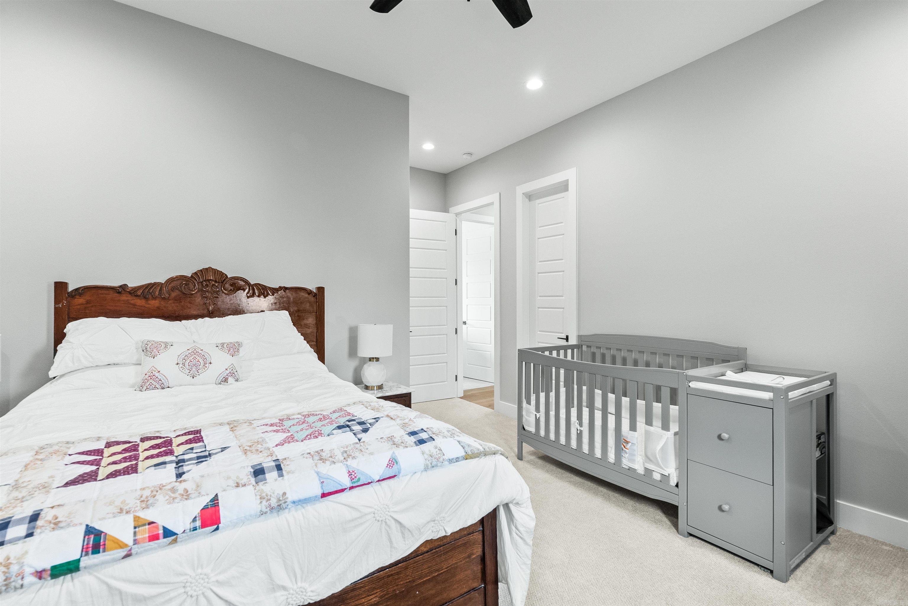 THE POINTE HURRICANE ESTATES - Residential