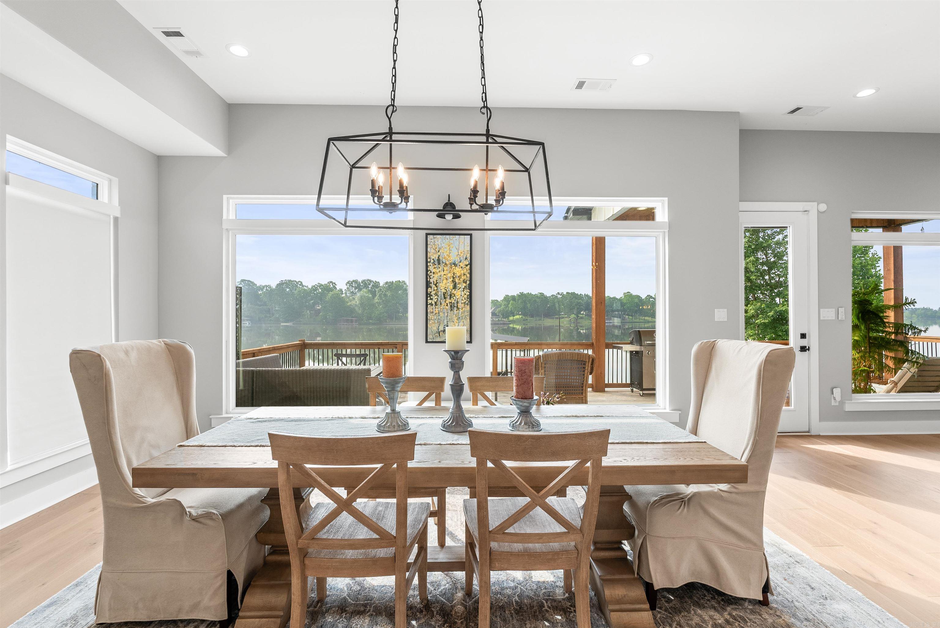 THE POINTE HURRICANE ESTATES - Residential