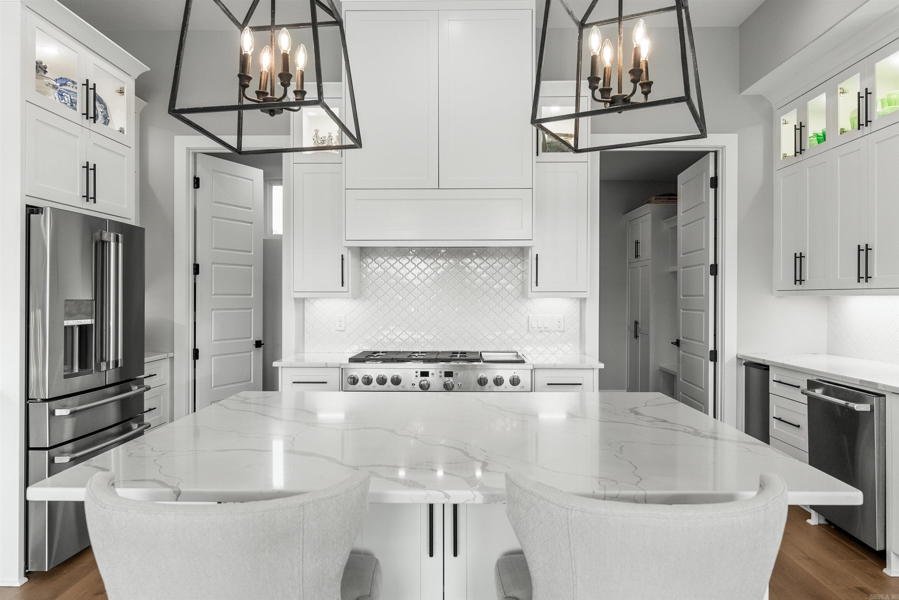THE POINTE HURRICANE ESTATES - Residential