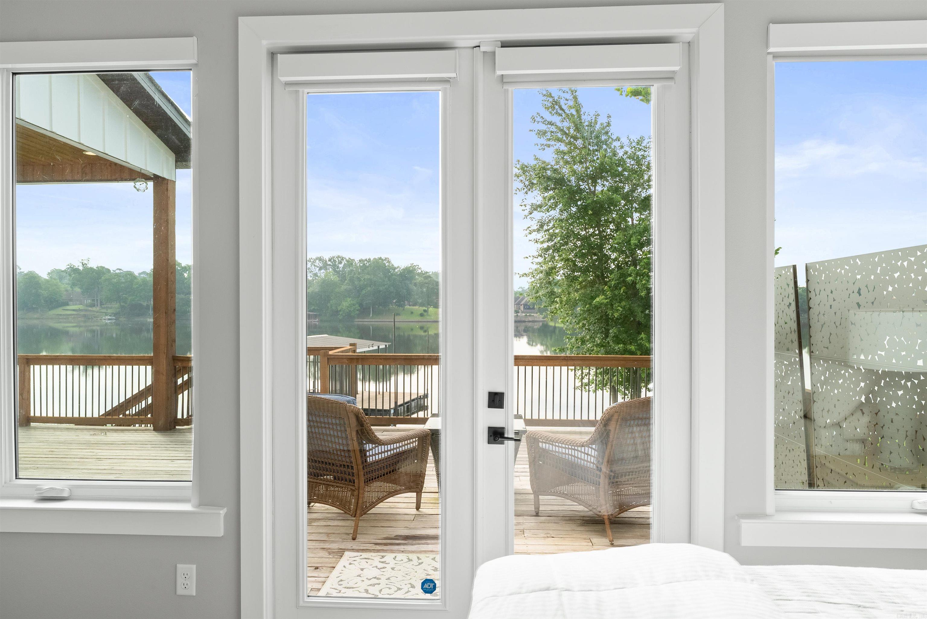 THE POINTE HURRICANE ESTATES - Residential