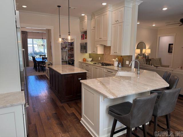 THE OAKS - Residential