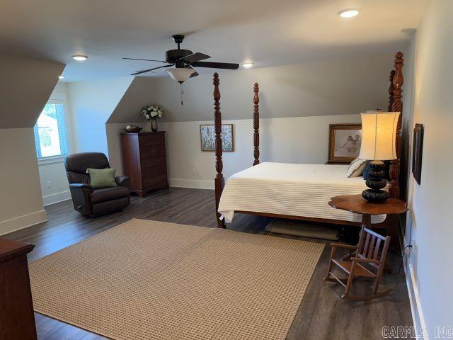 THE OAKS - Residential