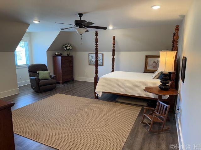 THE OAKS - Residential