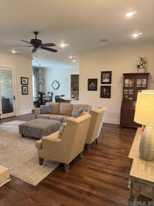 THE OAKS - Residential