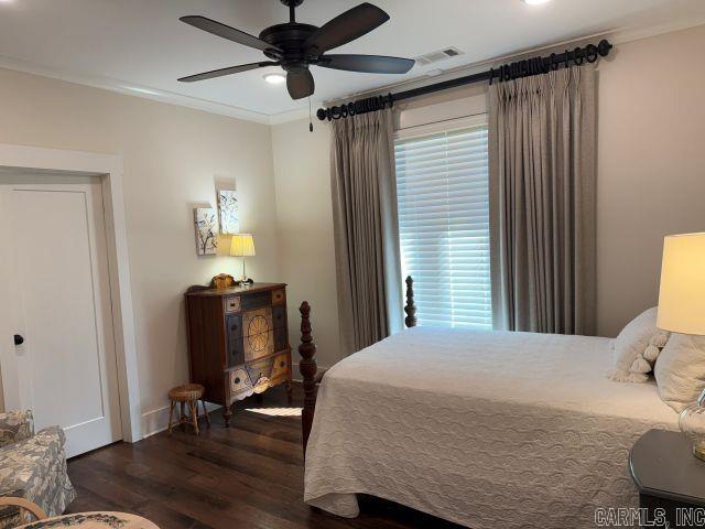 THE OAKS - Residential