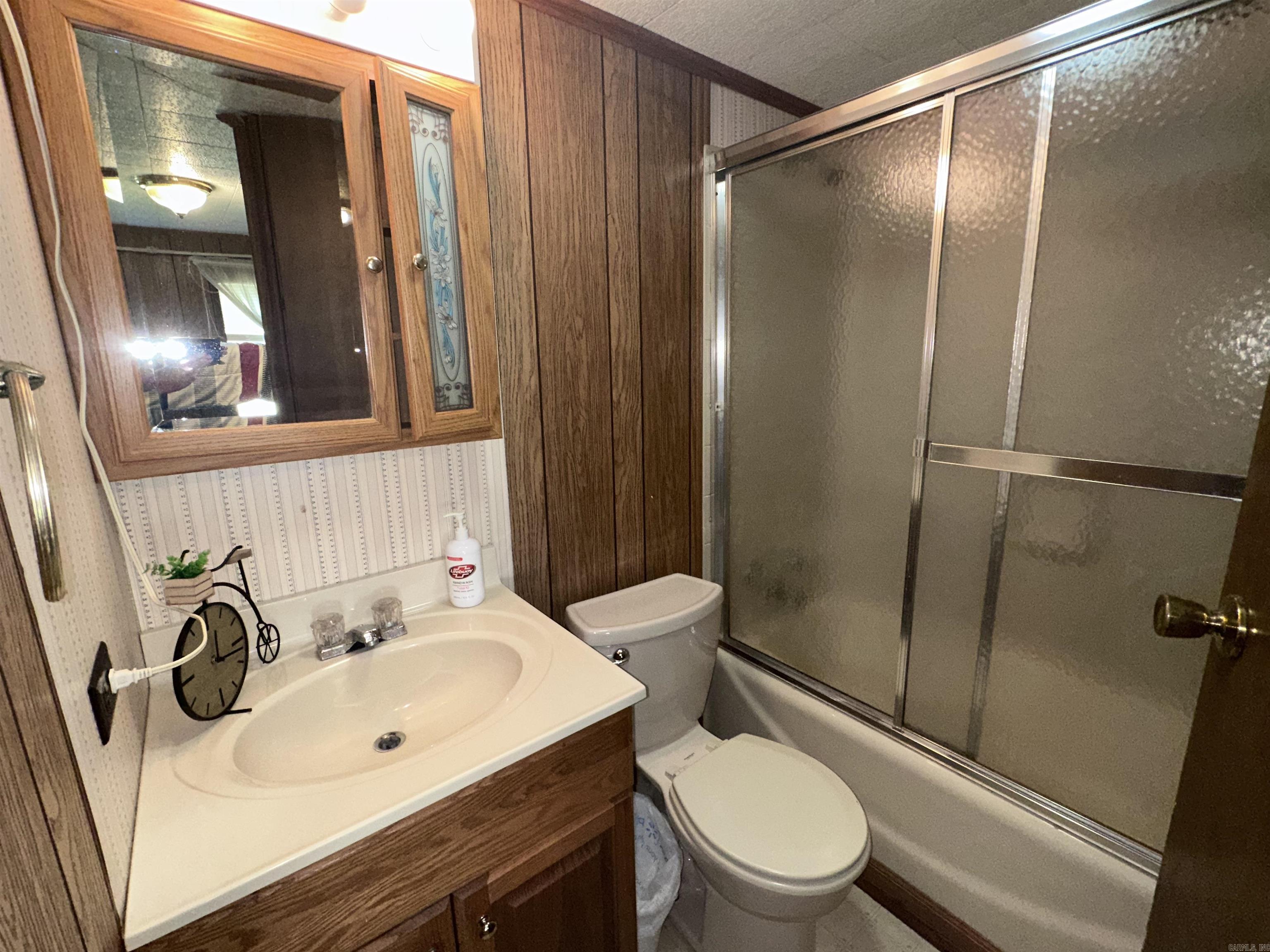 RAINBOW ISLAND - RIVER - Residential