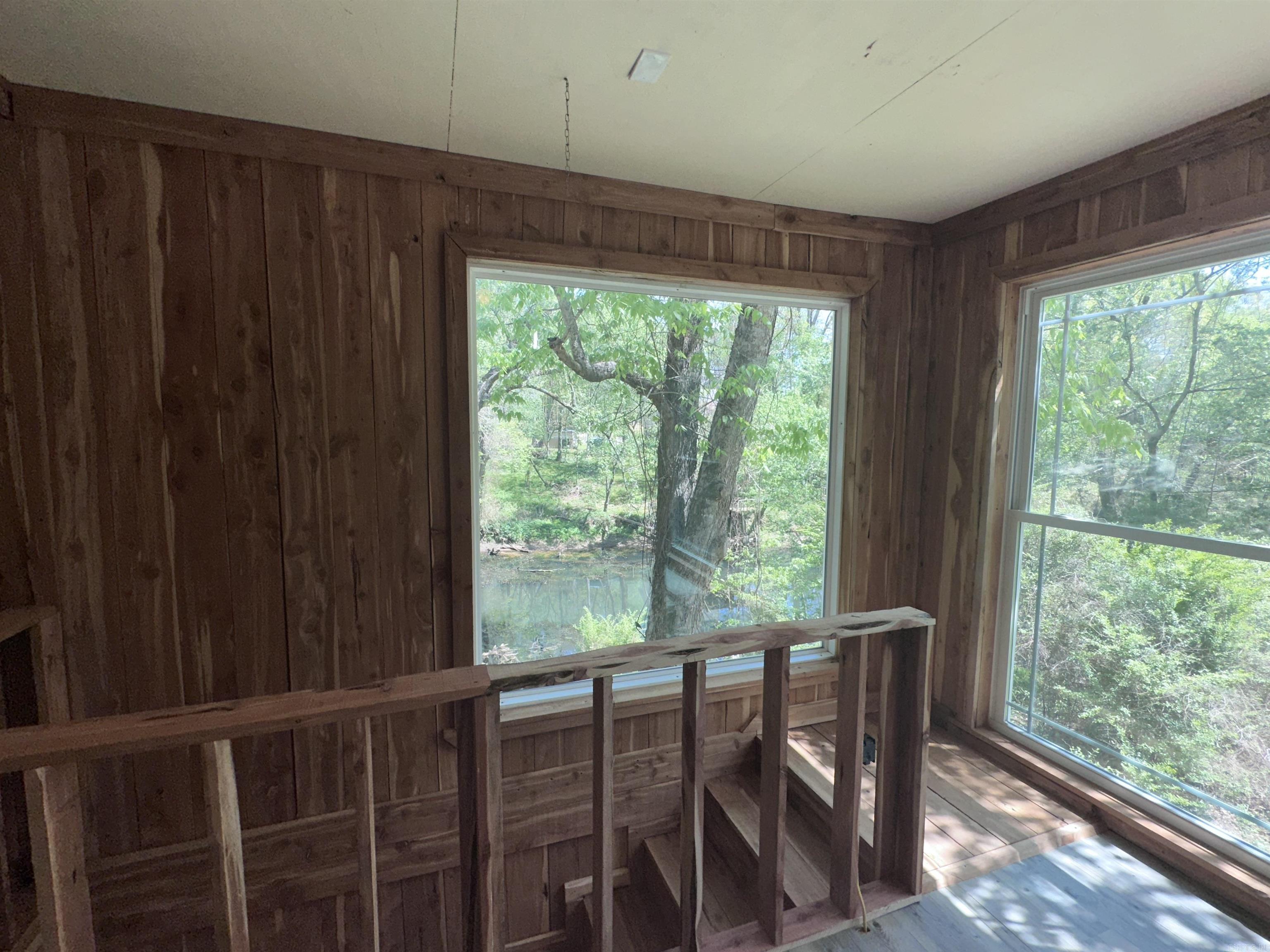 RAINBOW ISLAND - RIVER - Residential