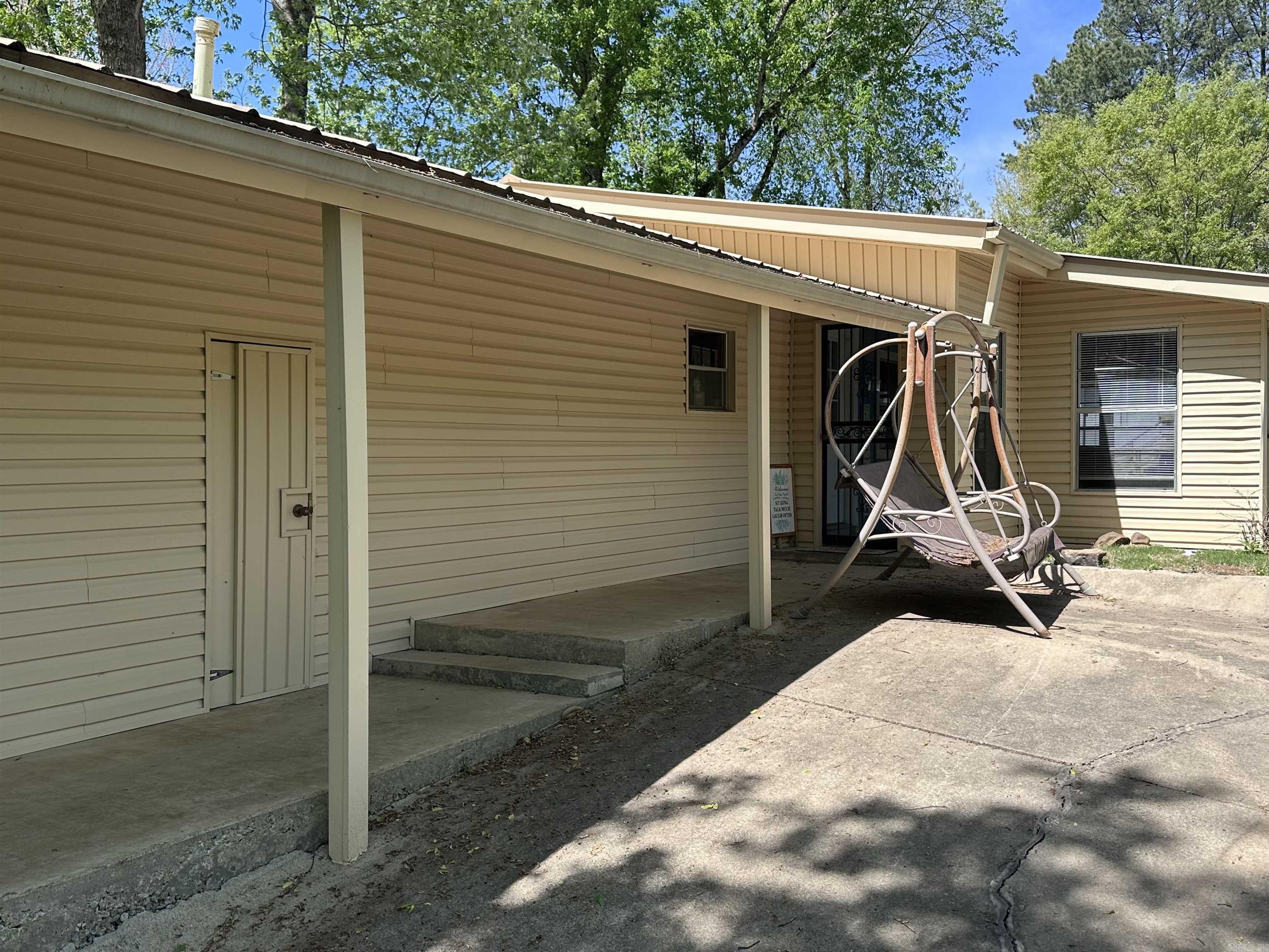 RAINBOW ISLAND - RIVER - Residential