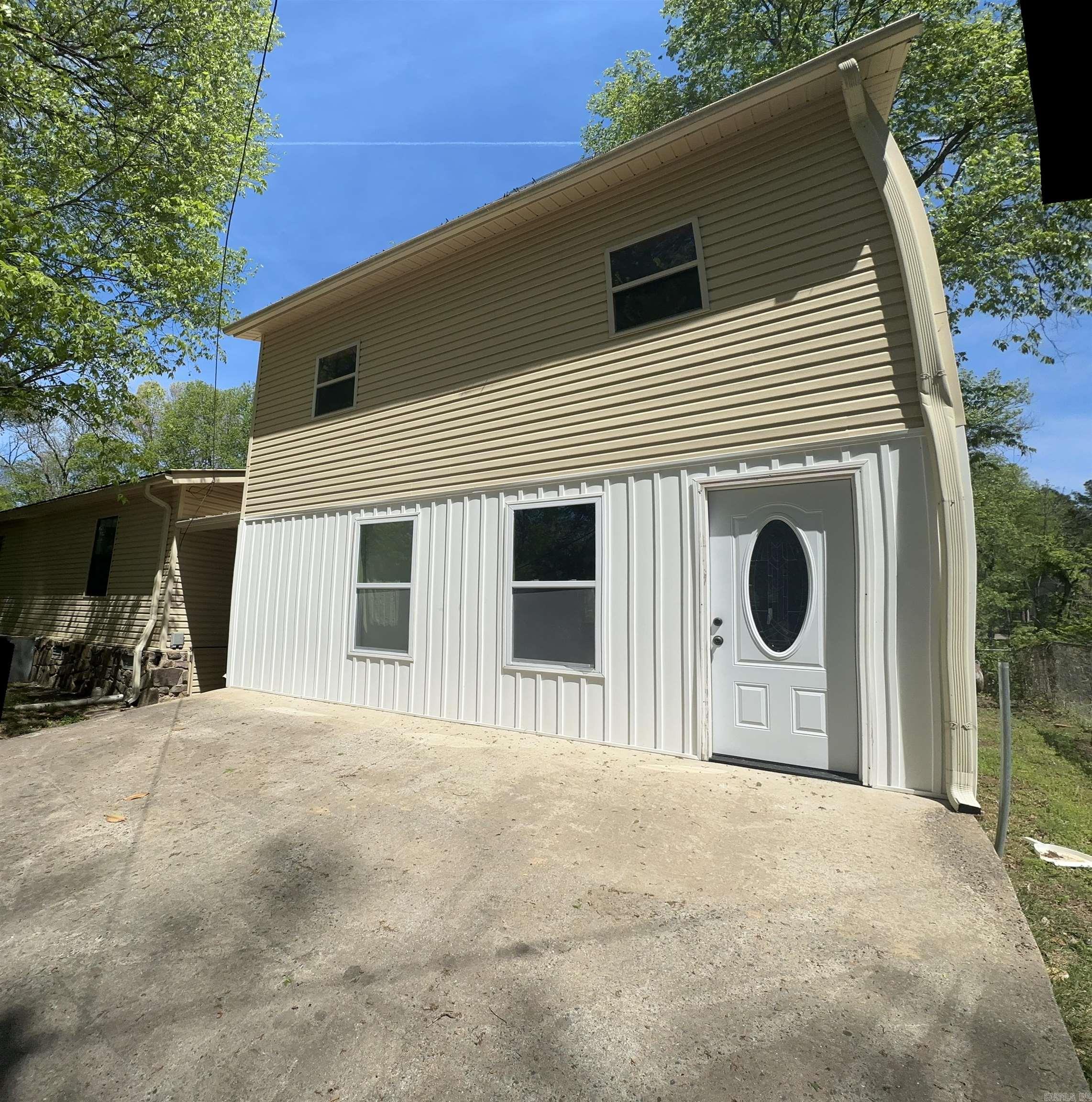 RAINBOW ISLAND - RIVER - Residential
