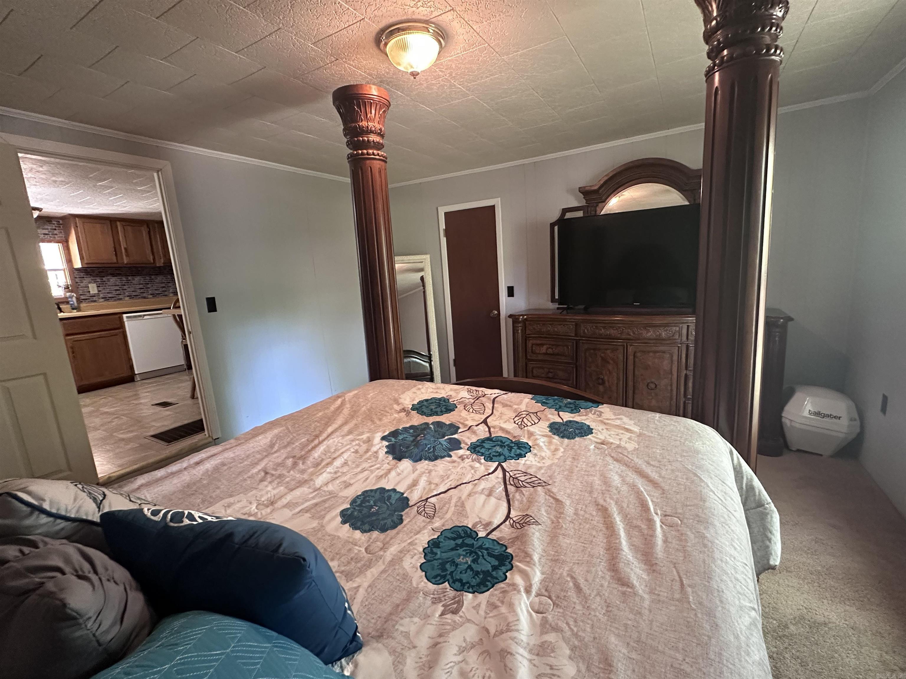 RAINBOW ISLAND - RIVER - Residential