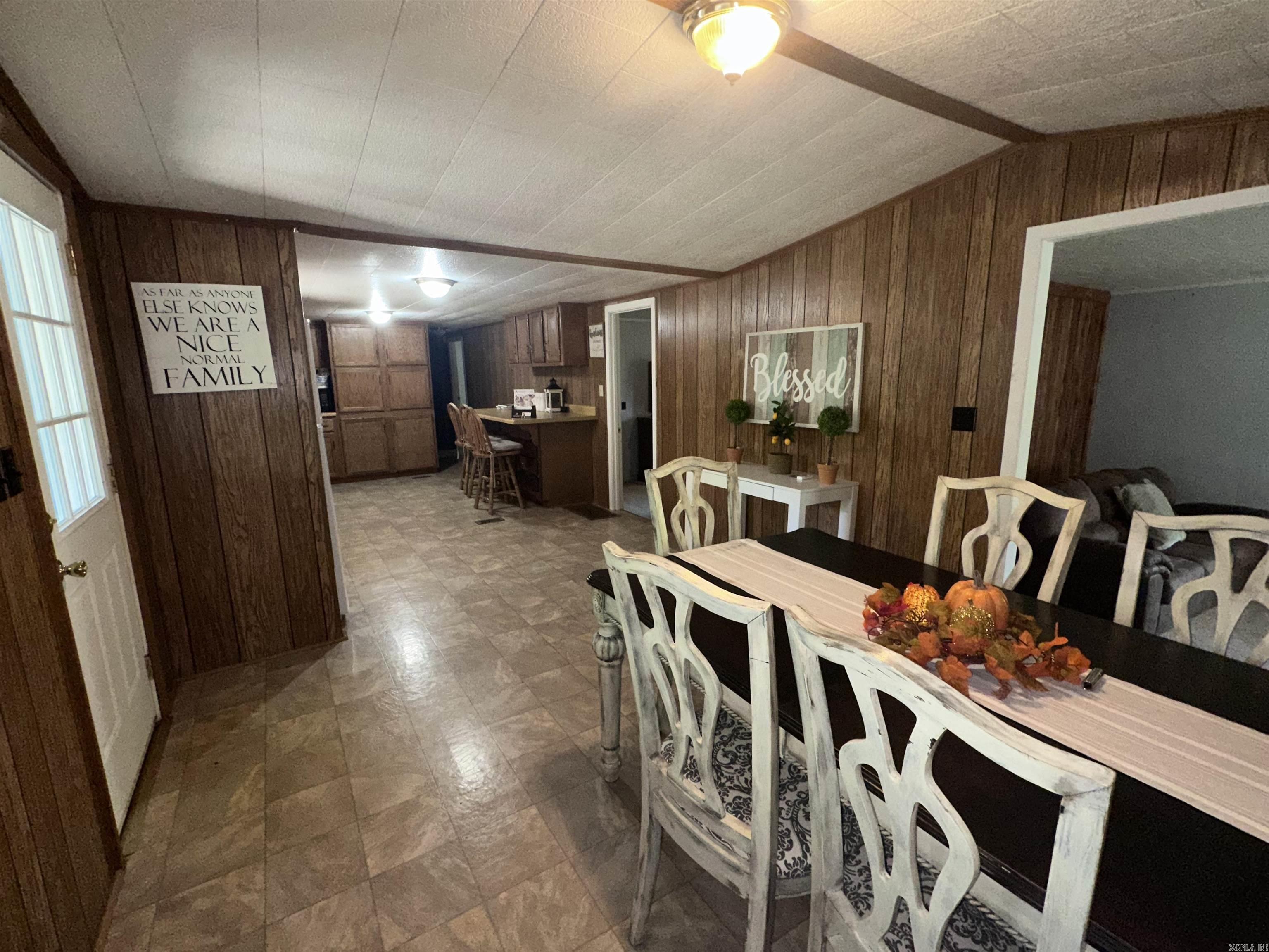 RAINBOW ISLAND - RIVER - Residential