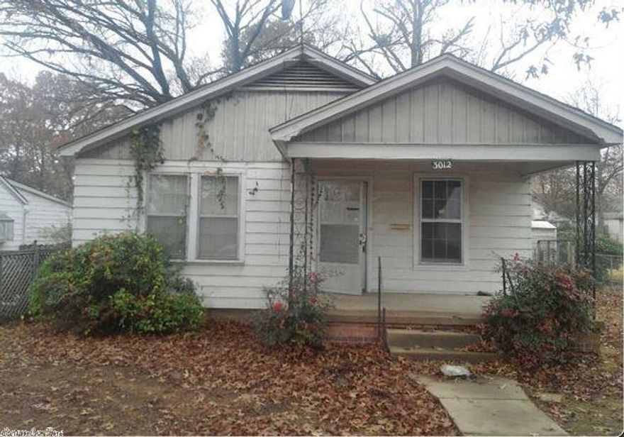 Great location convenient to UALR.  Charming 2br/1ba home with beautiful wood floors.  This is a Fannie Mae HomePath property.  Learn more at www.HomePath.com. Awesome Opportunity for Owner Occupant during FIRST LOOK period.  (AGENTS PLEASE REVIEW CONFIDENTIAL REMARKS FOR NEW FANNIE MAE OFFER SUBMISSION PROCESS)