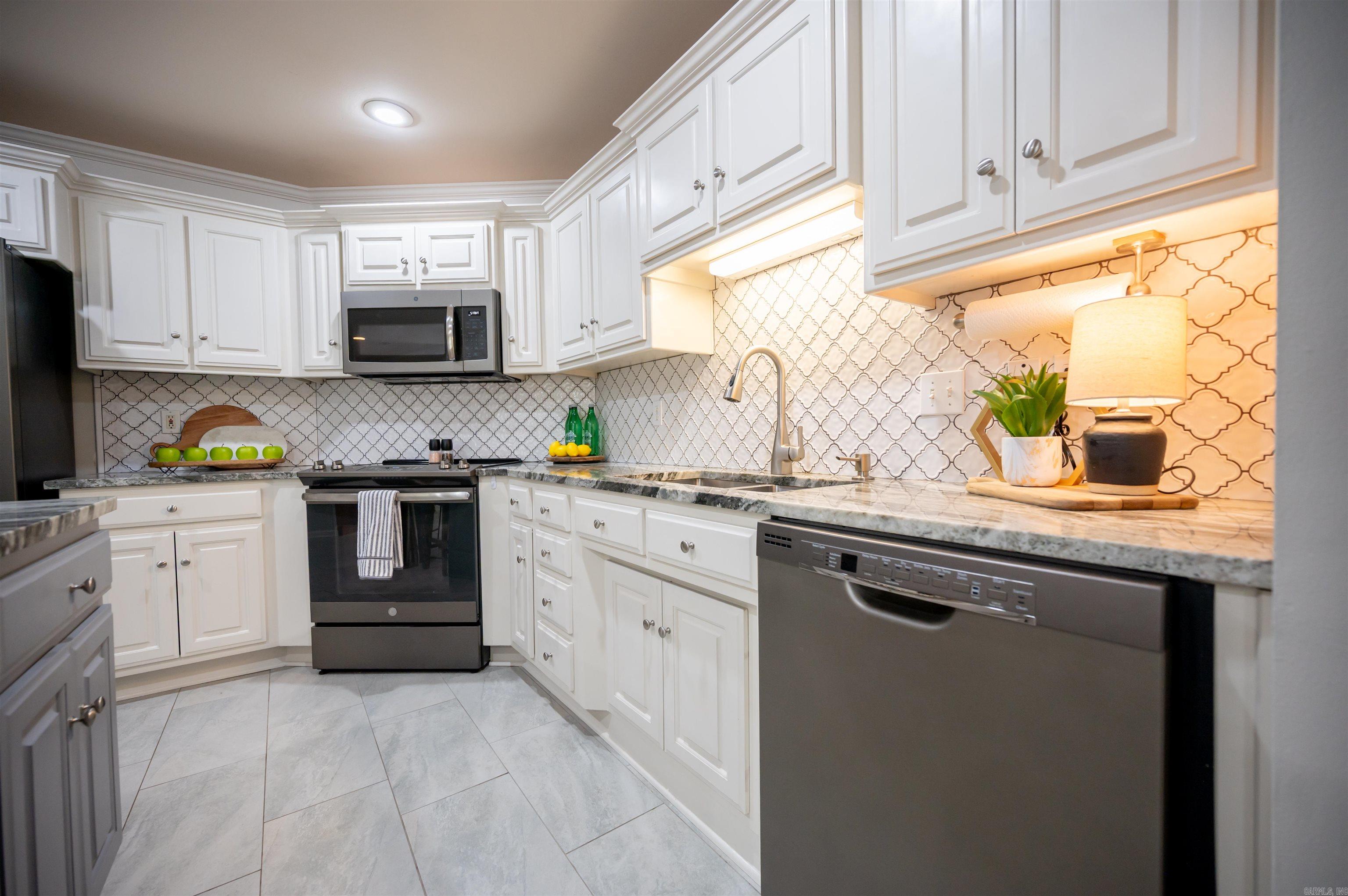 GAP CREEK THE MEADOWS - Residential