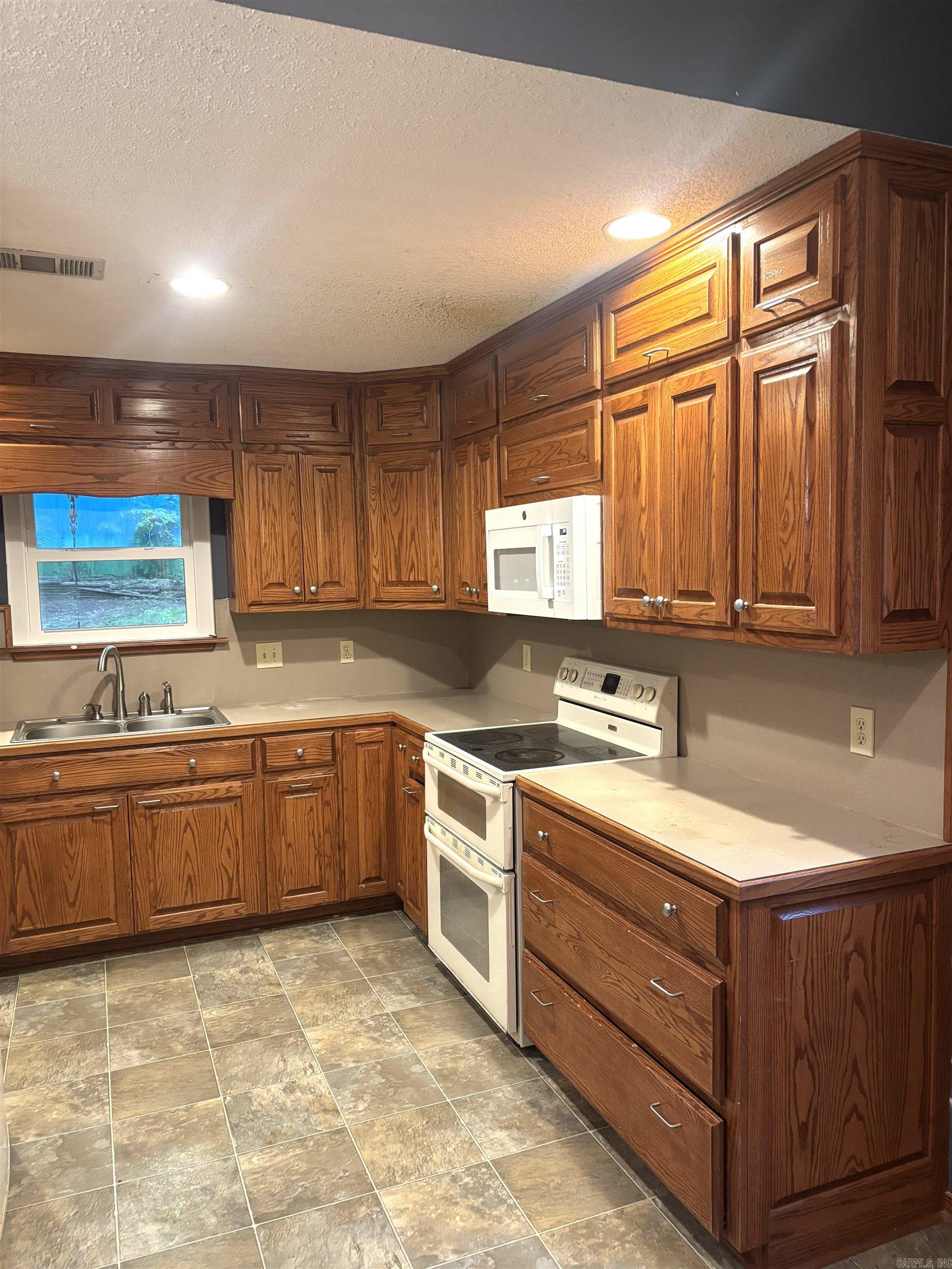 KINGSPARK TO COOK MTN VIL - Residential