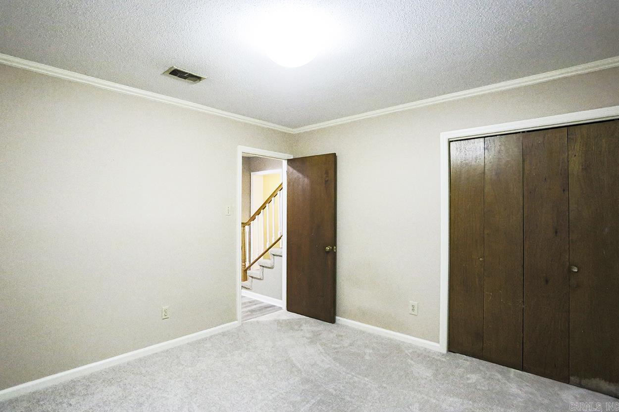 LEAWOOD MANOR - Residential