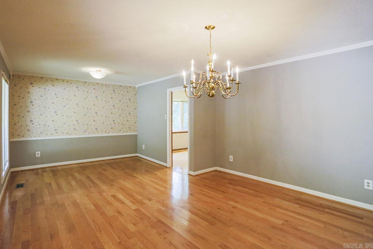 LEAWOOD MANOR - Residential