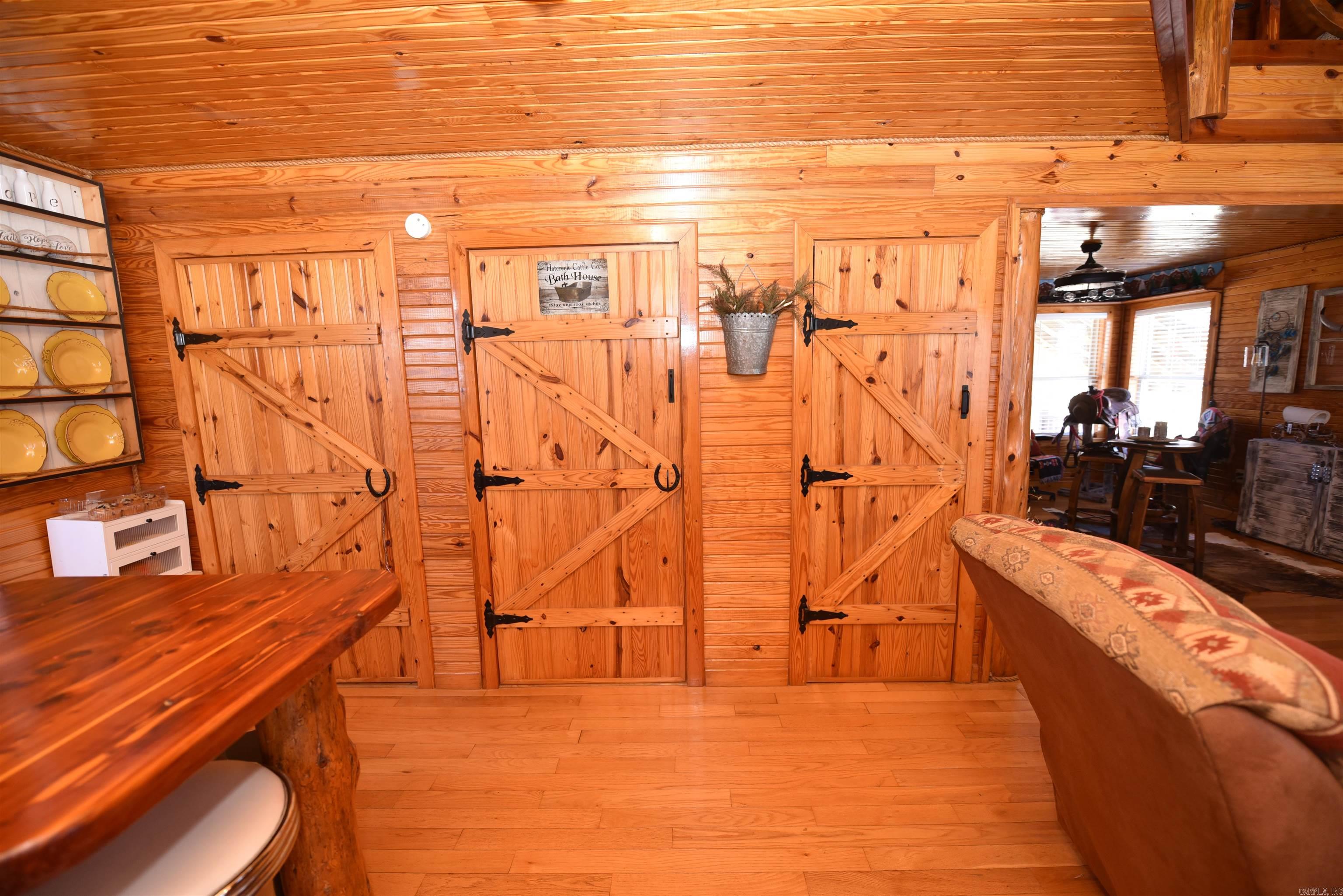 Metes & Bounds - Residential