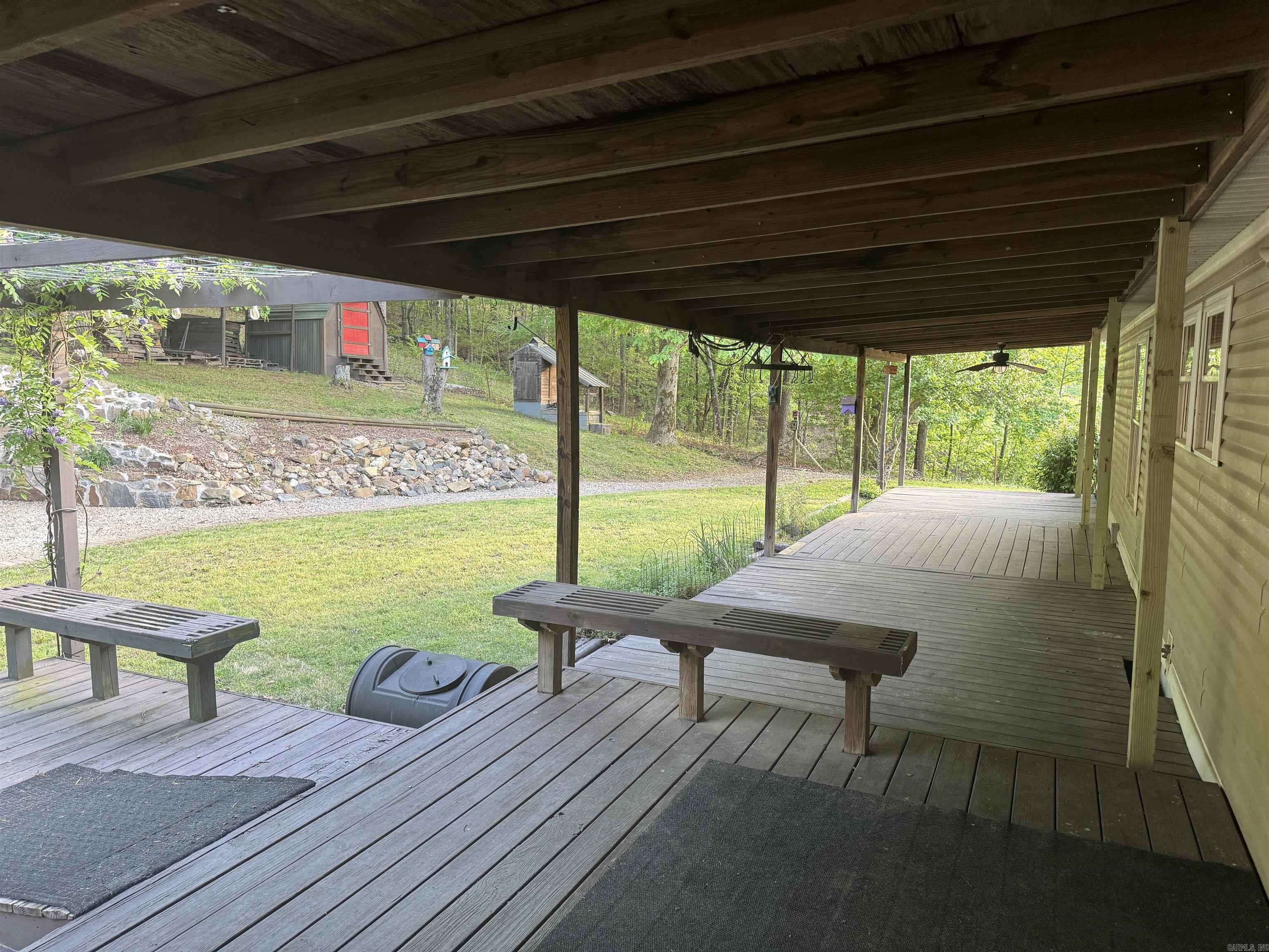 LONSDALE, TOWN OF - Residential