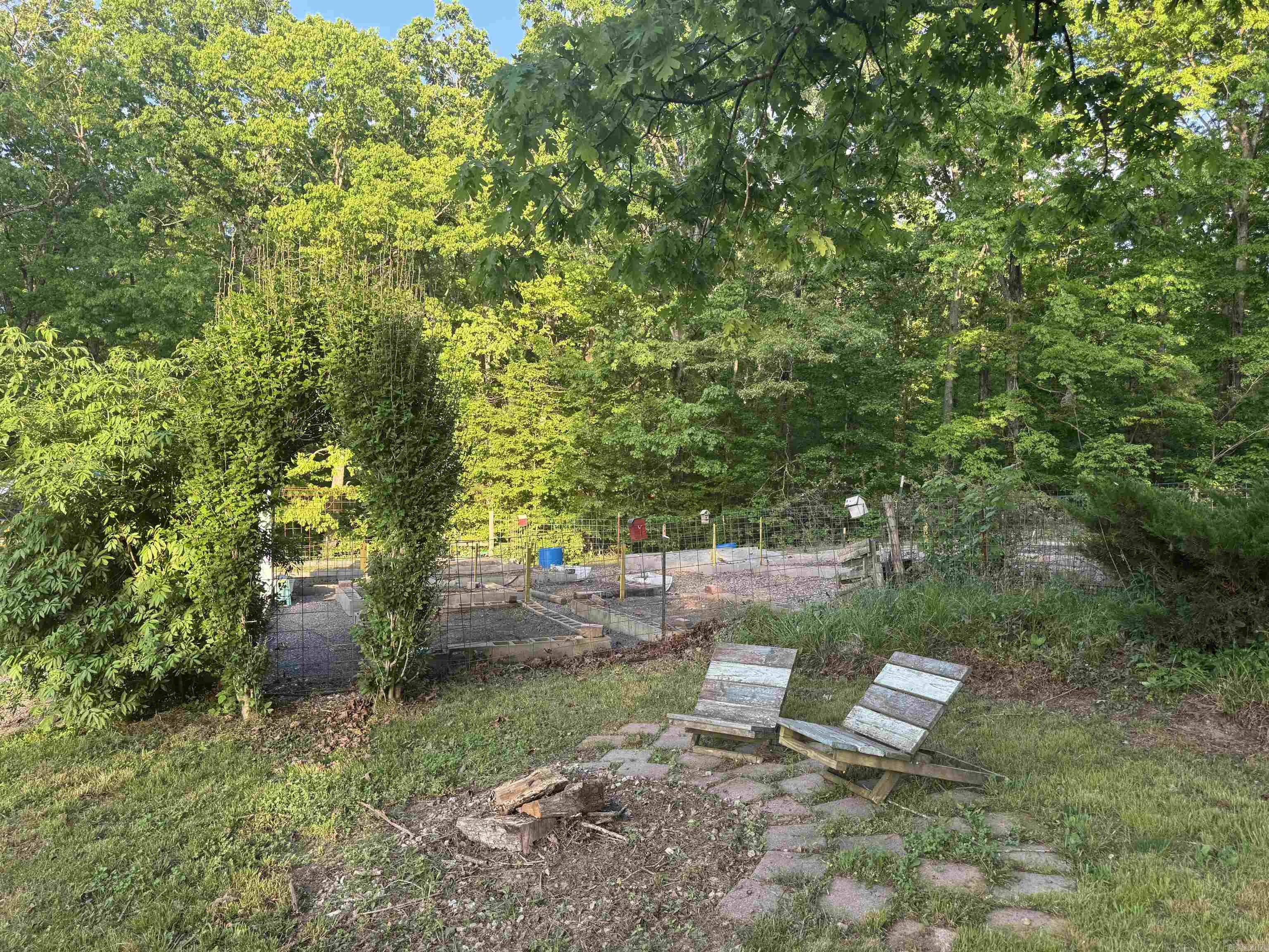 LONSDALE, TOWN OF - Residential