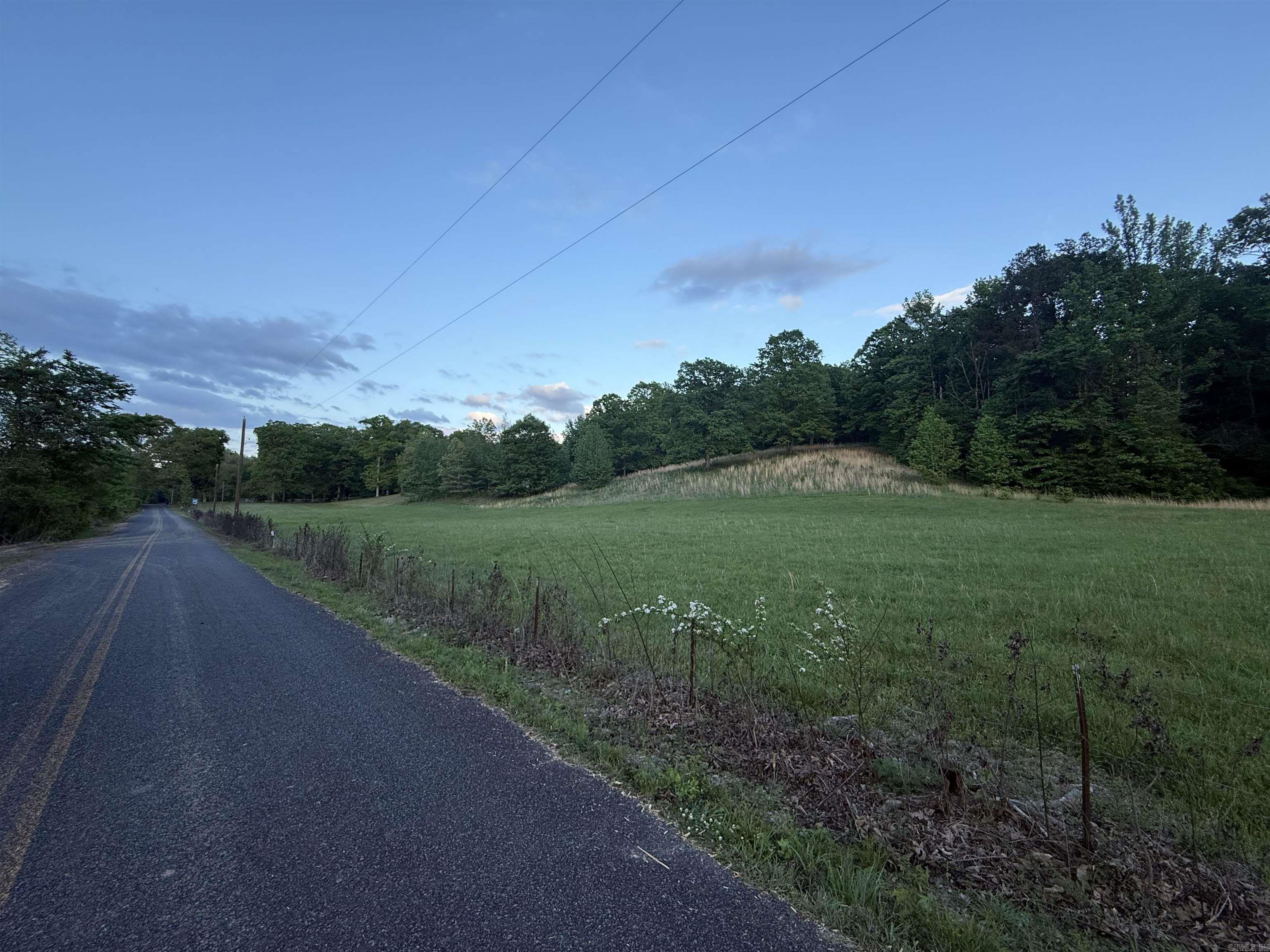 LONSDALE, TOWN OF - Residential