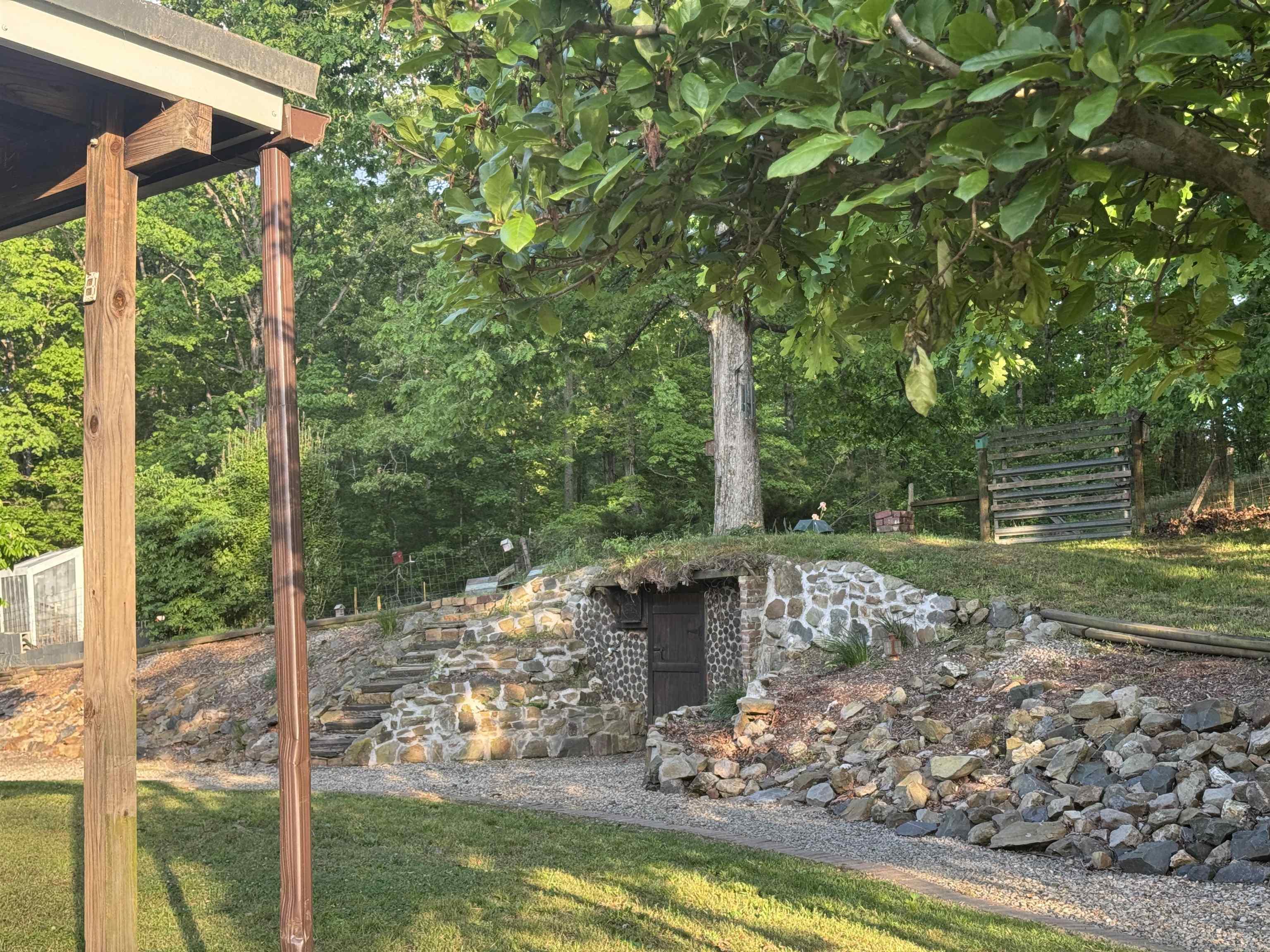 LONSDALE, TOWN OF - Residential