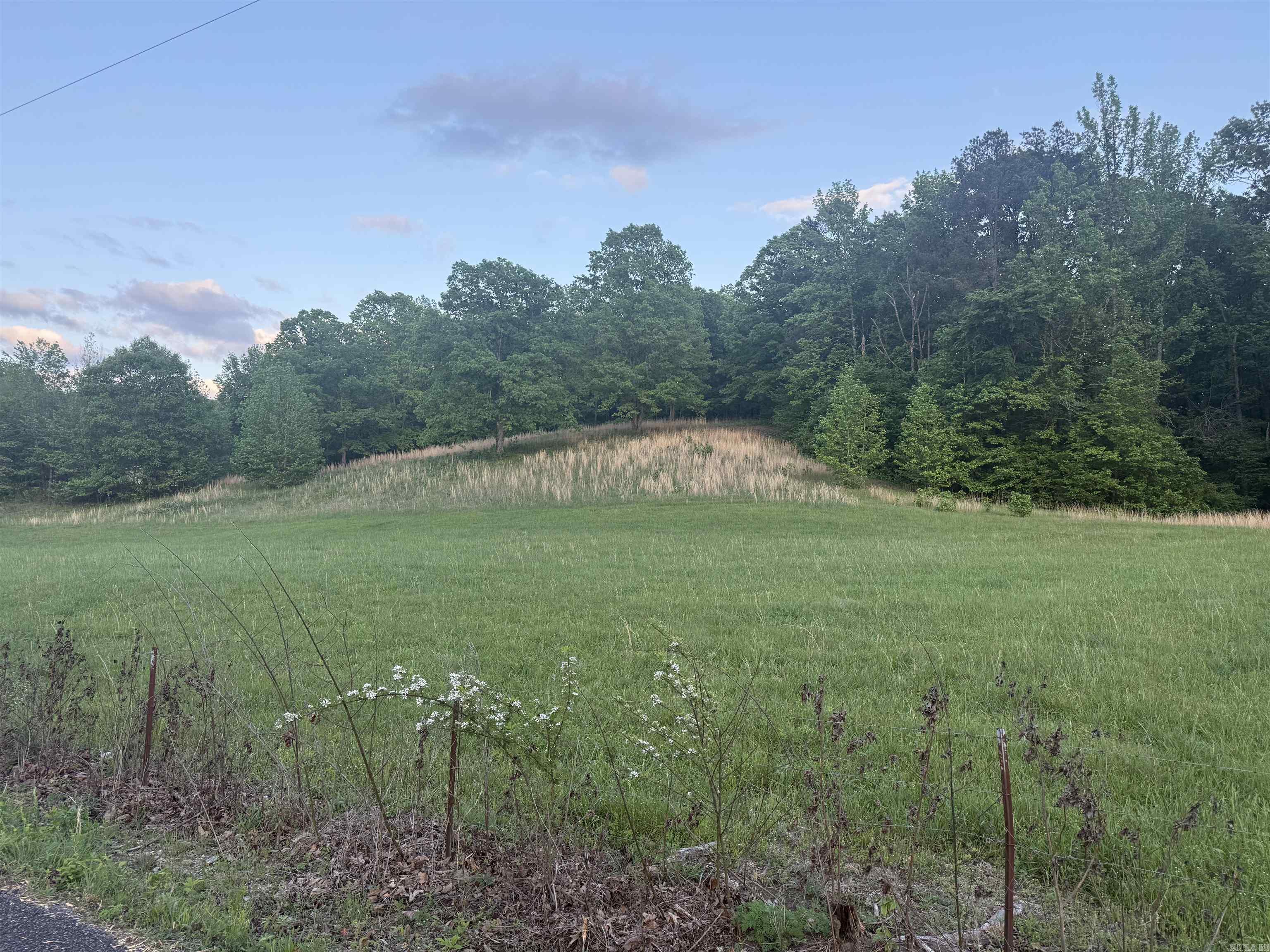 LONSDALE, TOWN OF - Residential