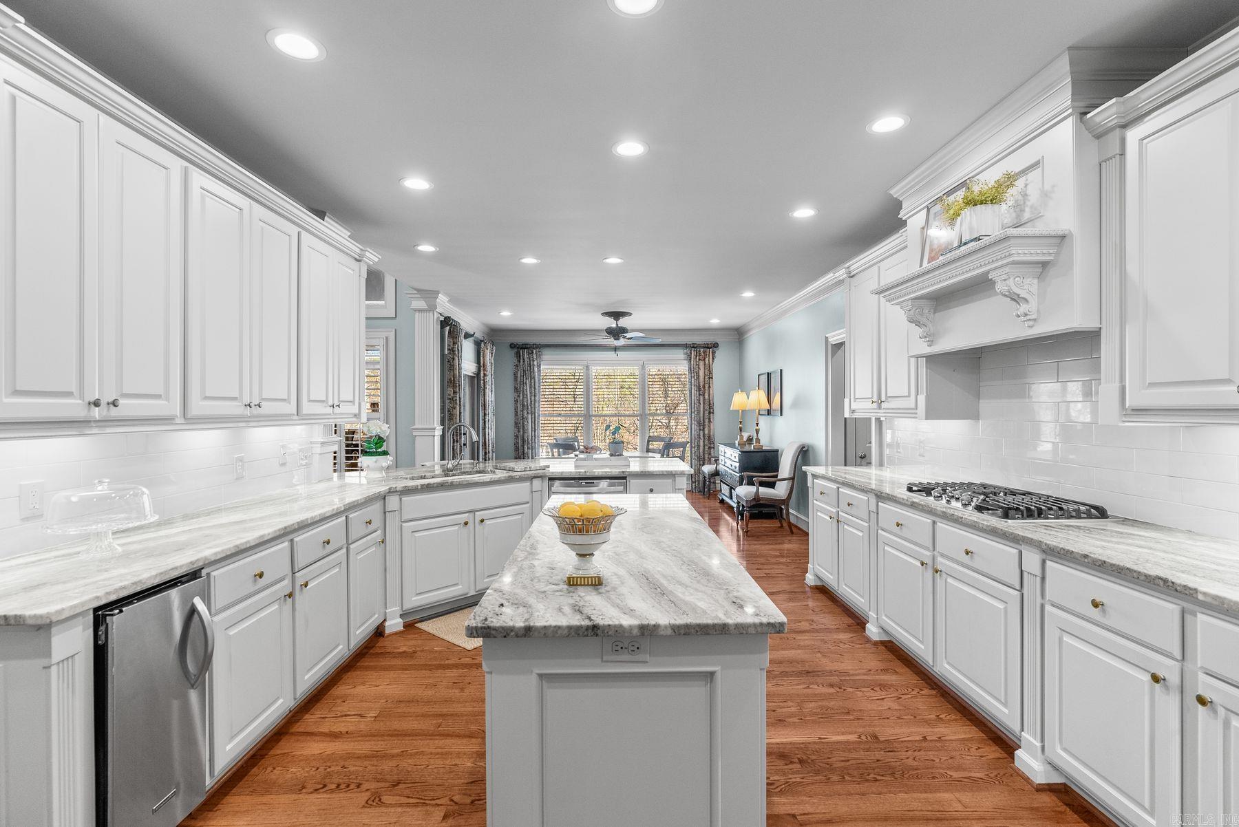 CHENAL VALLEY LAMARCHE PLACE NBH - Residential