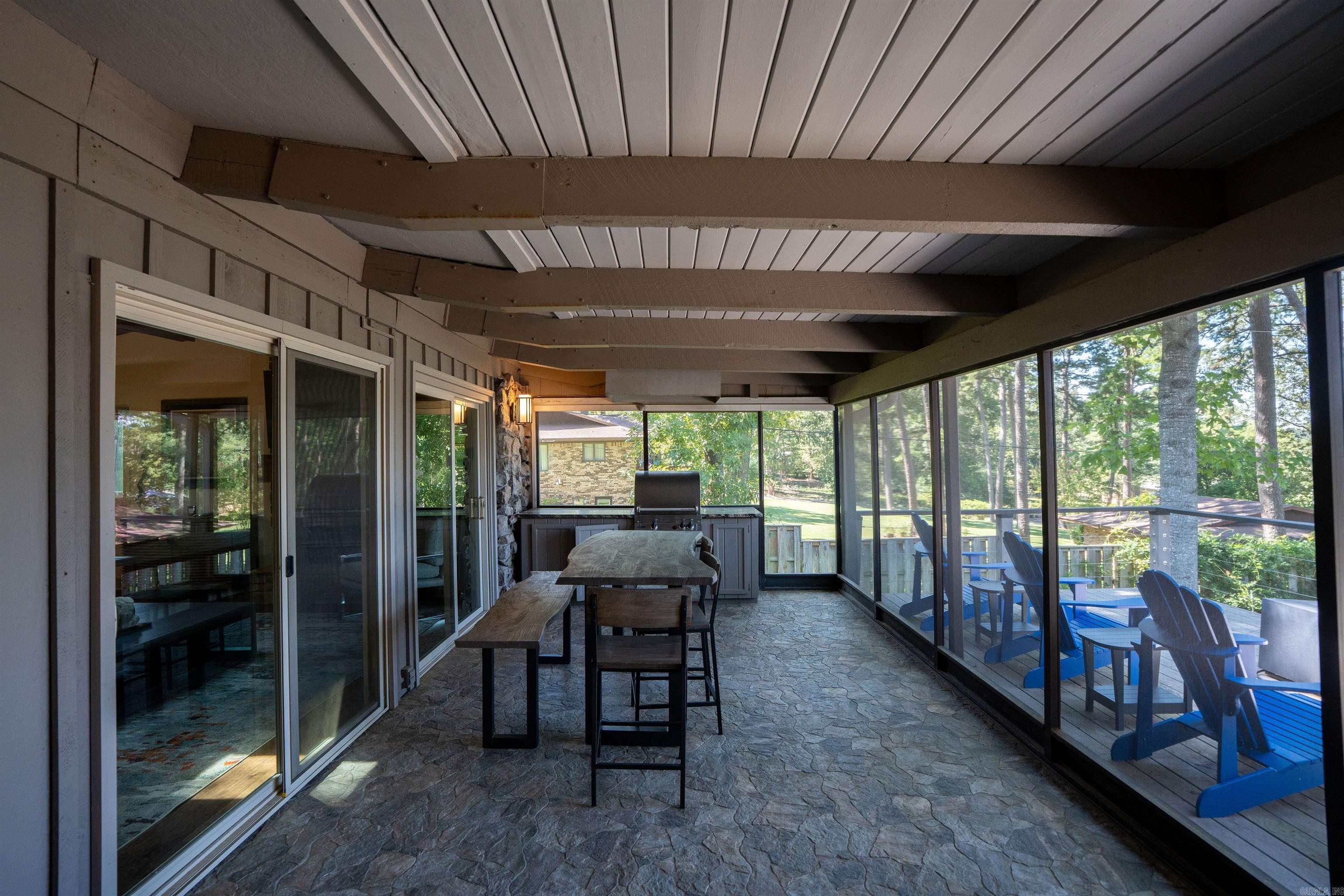 BRIARCLIFF - LAKE - Residential