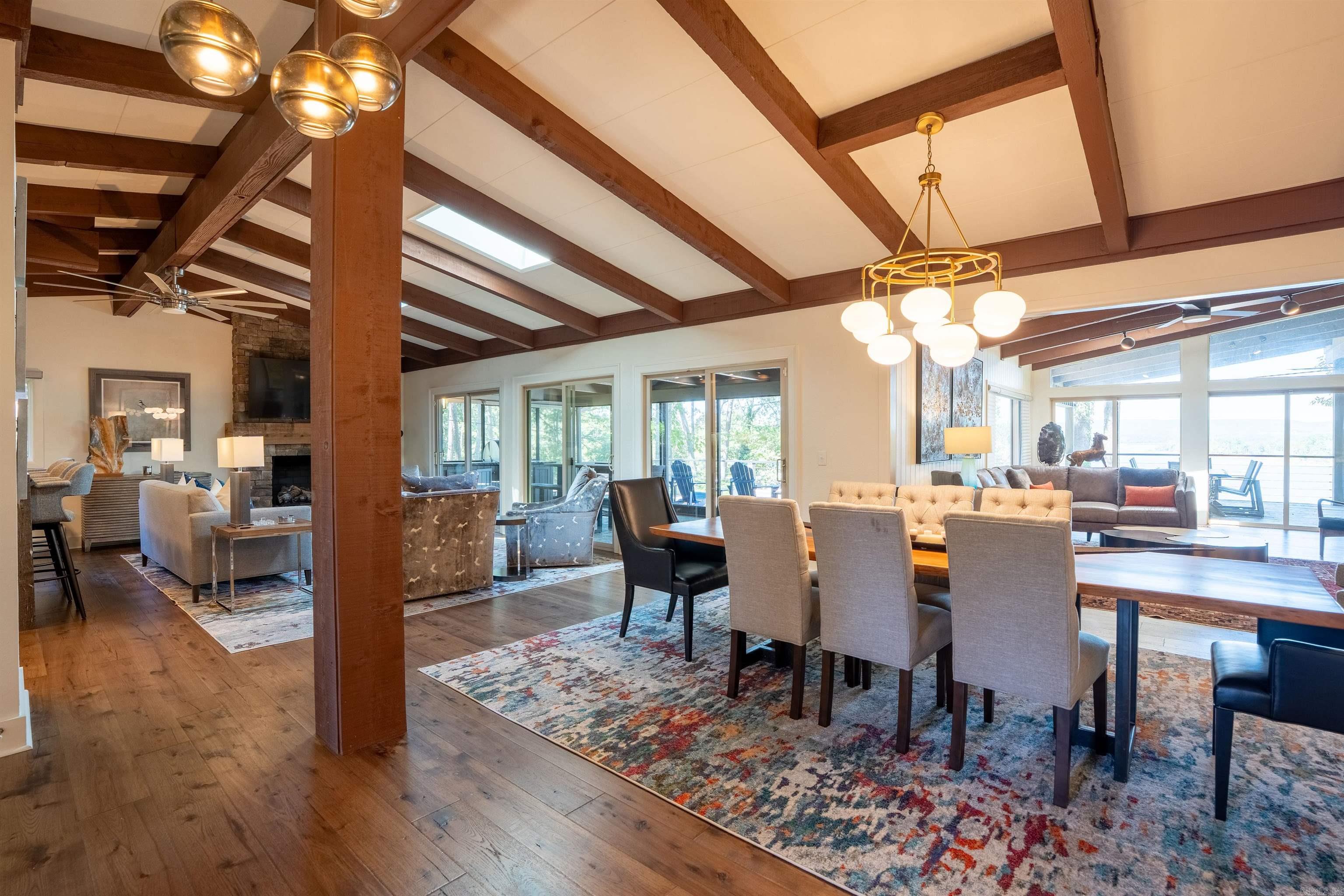 BRIARCLIFF - LAKE - Residential