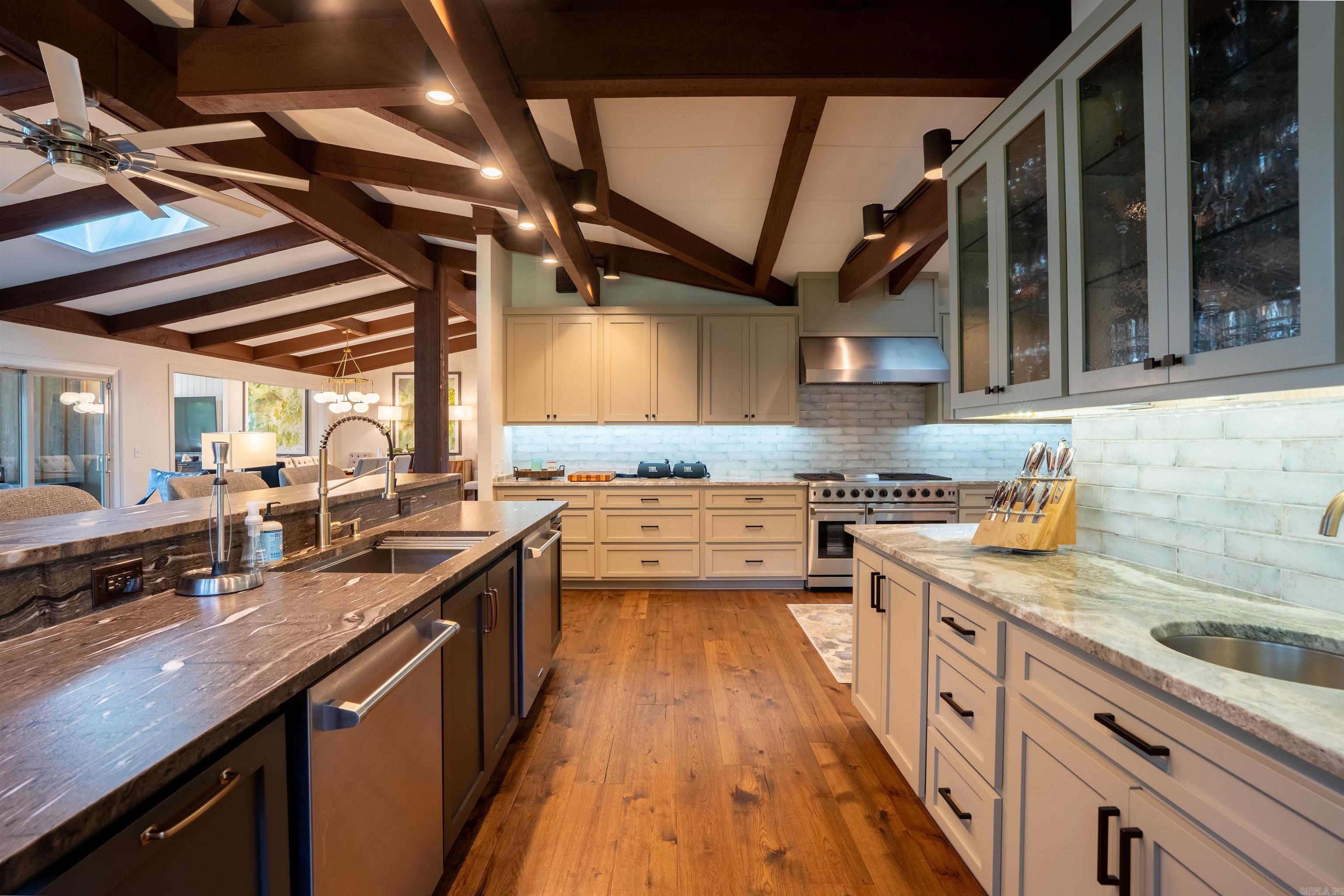 BRIARCLIFF - LAKE - Residential