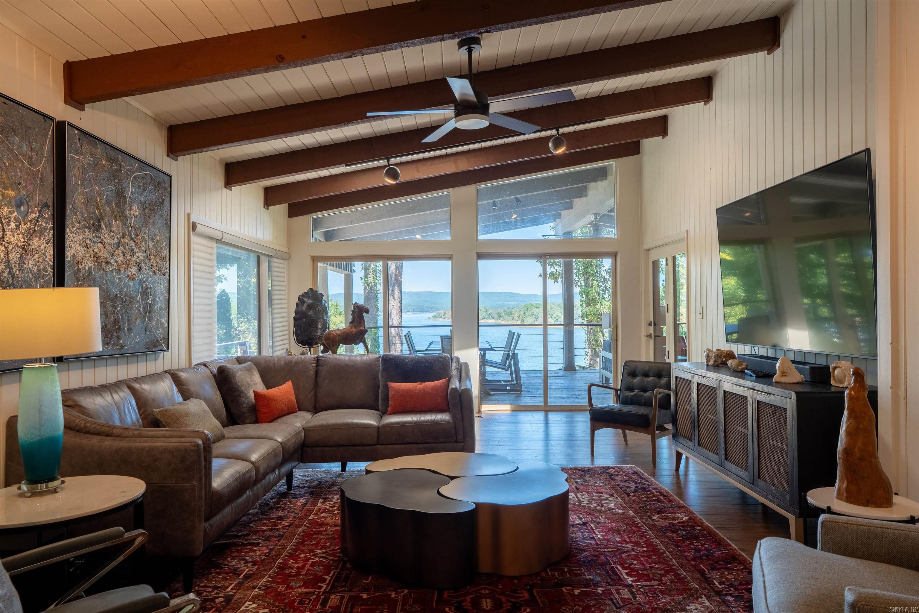 BRIARCLIFF - LAKE - Residential