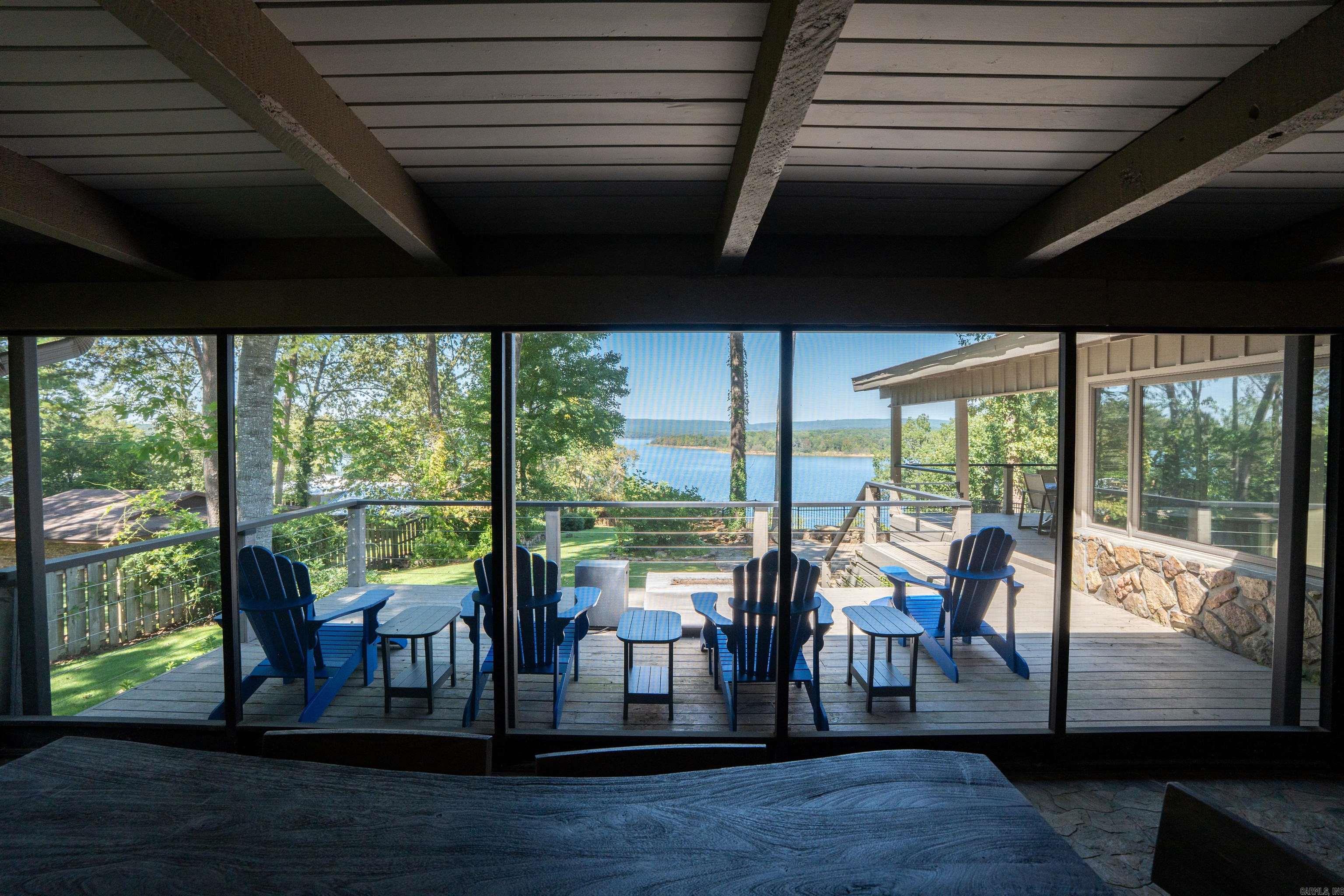 BRIARCLIFF - LAKE - Residential