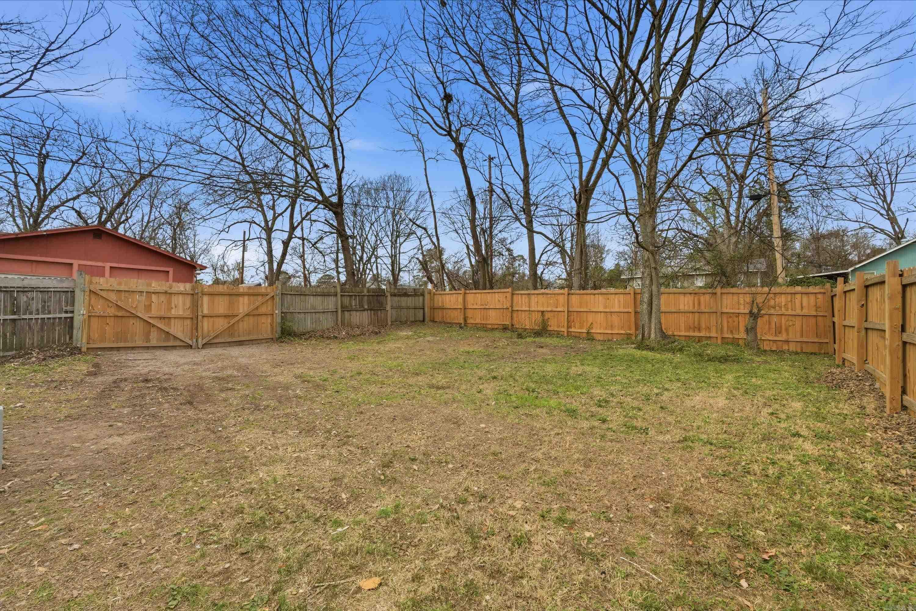 KAHN & HOLDERS ADDN - Residential