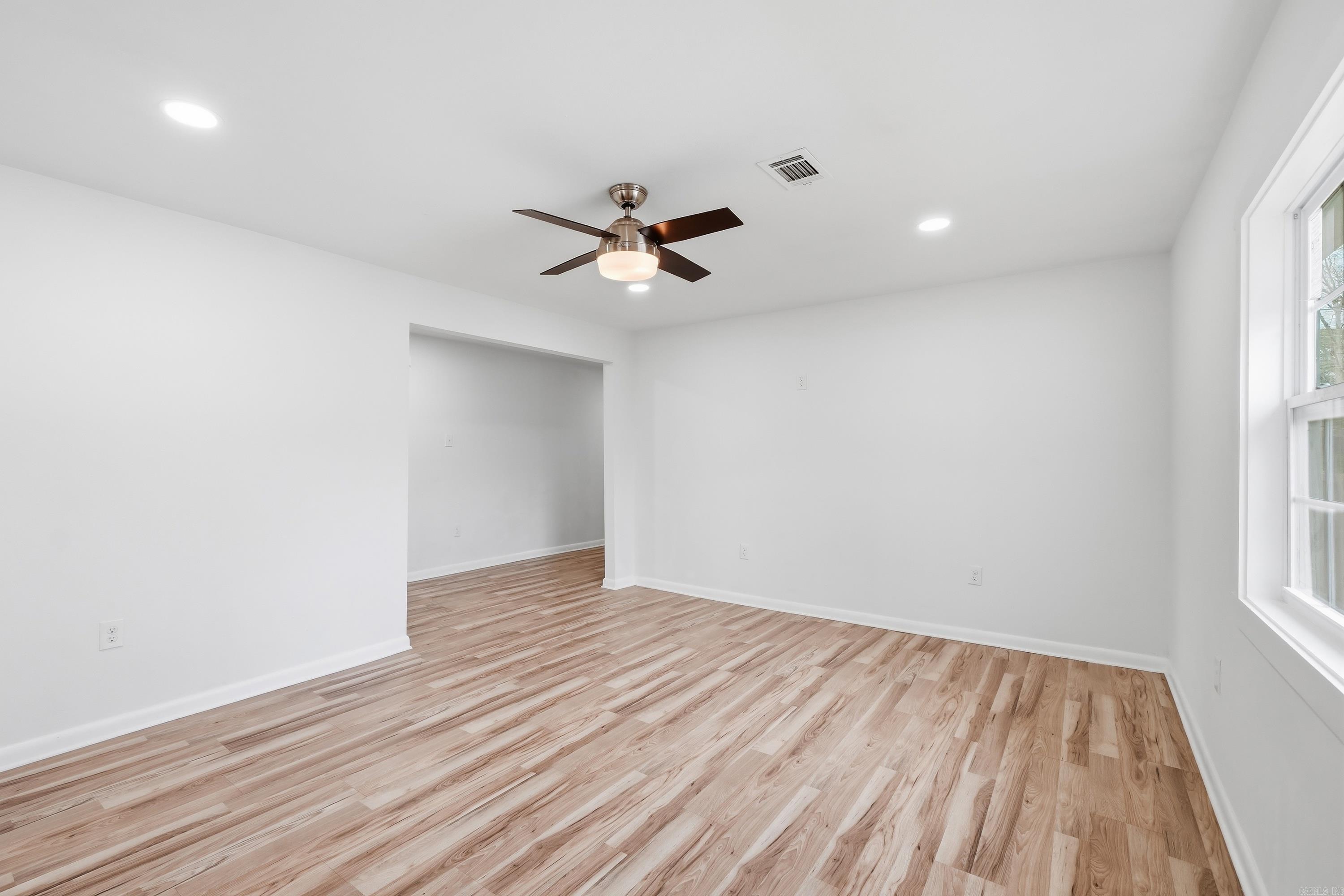 KAHN & HOLDERS ADDN - Residential