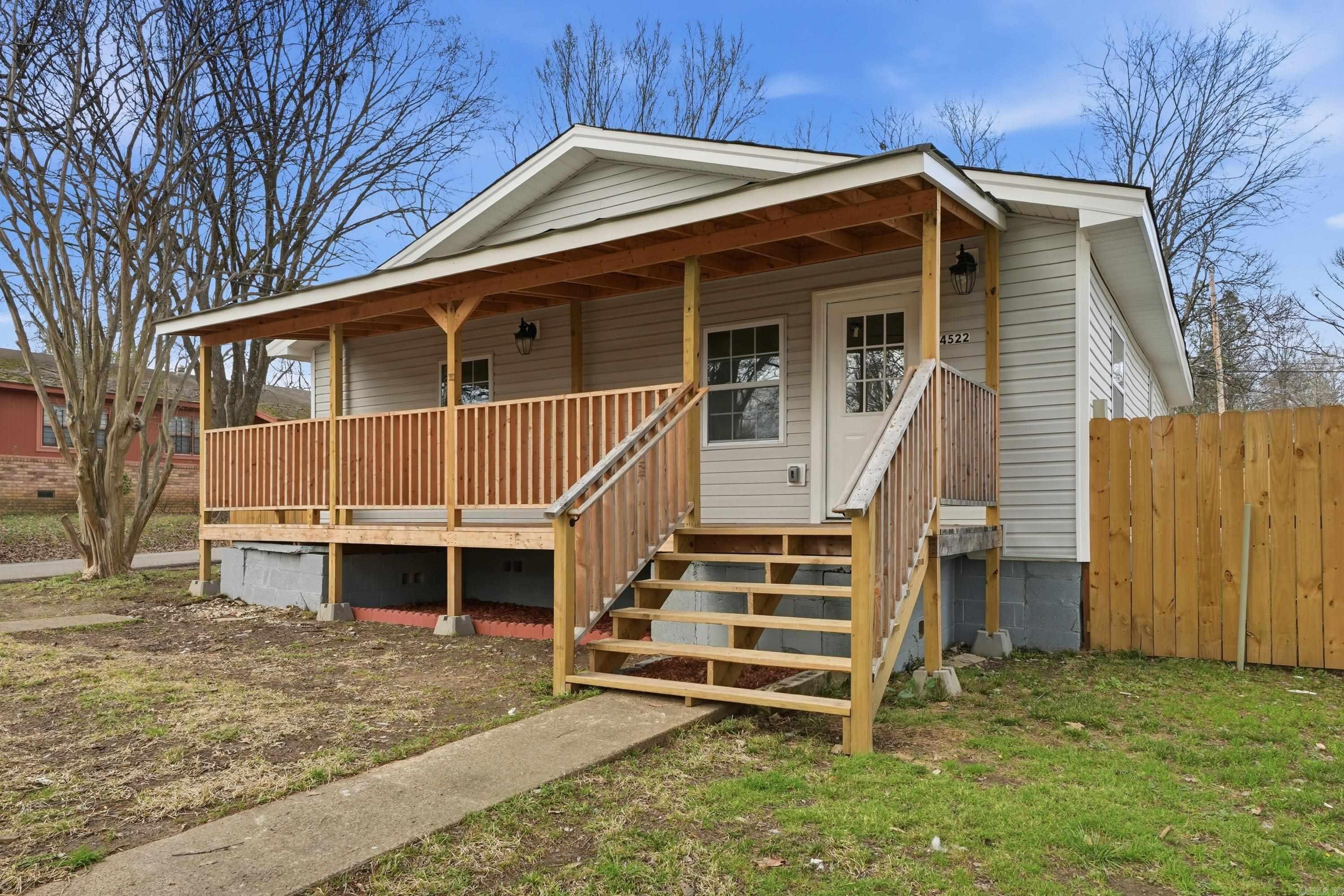 KAHN & HOLDERS ADDN - Residential